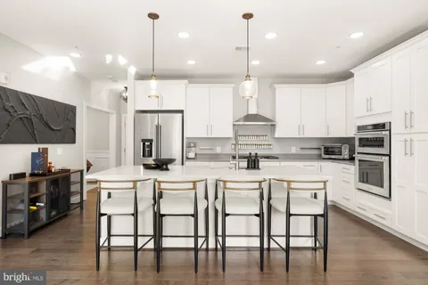 210 Decoverly Drive Unit 106, Gaithersburg, MD 20878 - MLS#: MDMC2171960