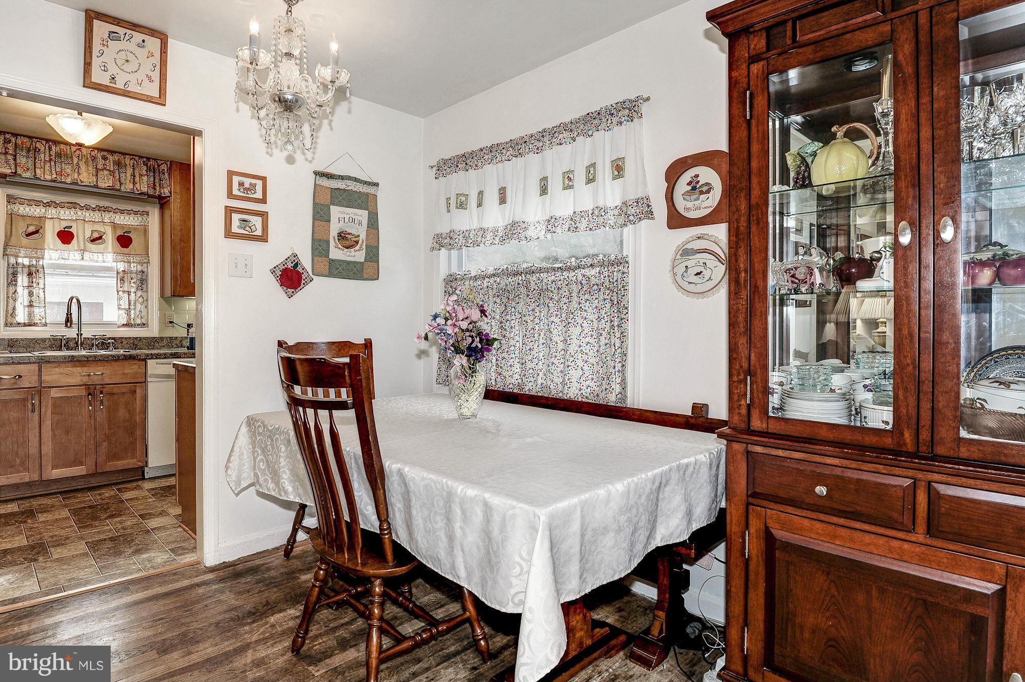 VIRGINIA HILLS - Residential