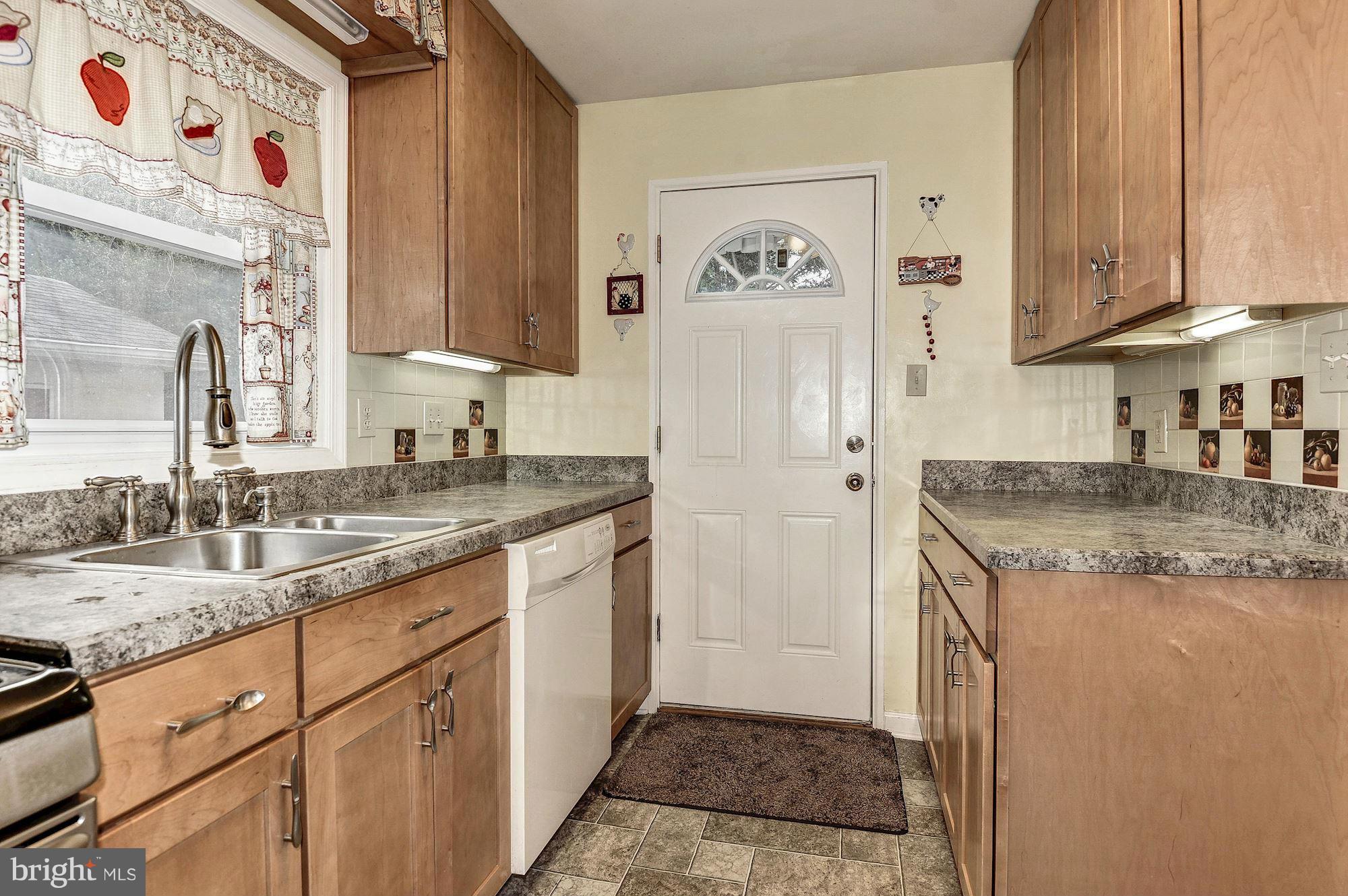 VIRGINIA HILLS - Residential