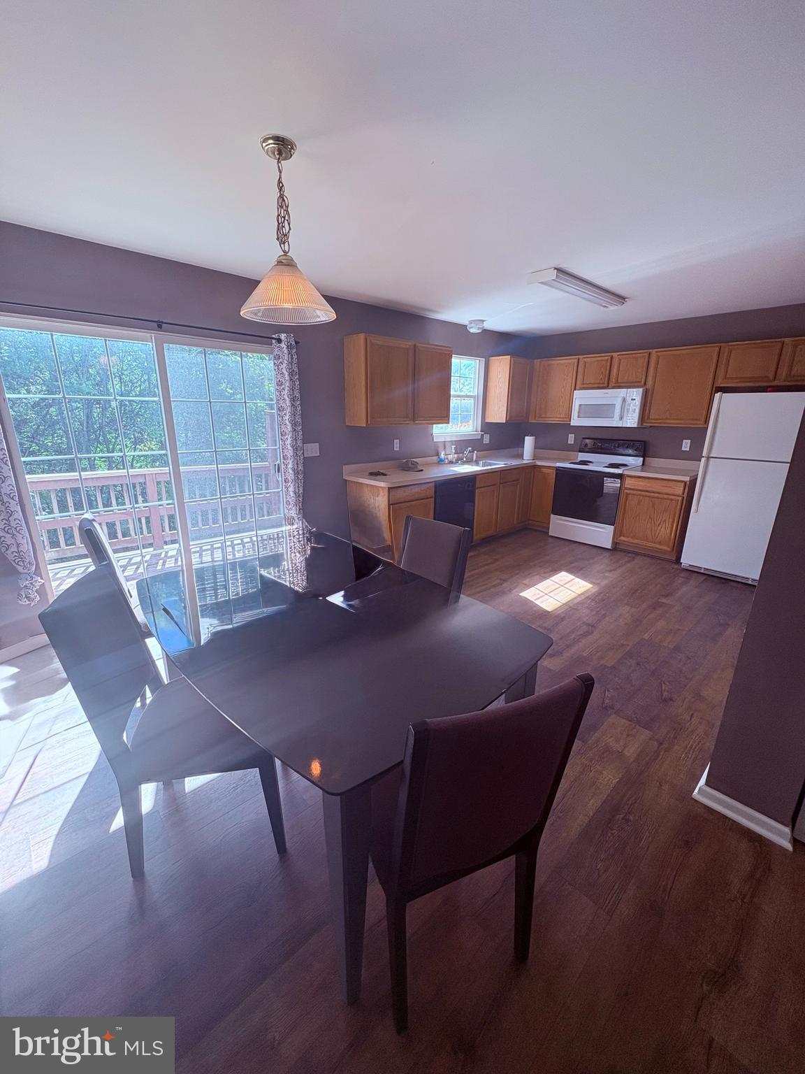 CHERRY HILL CONDOS - Residential Lease