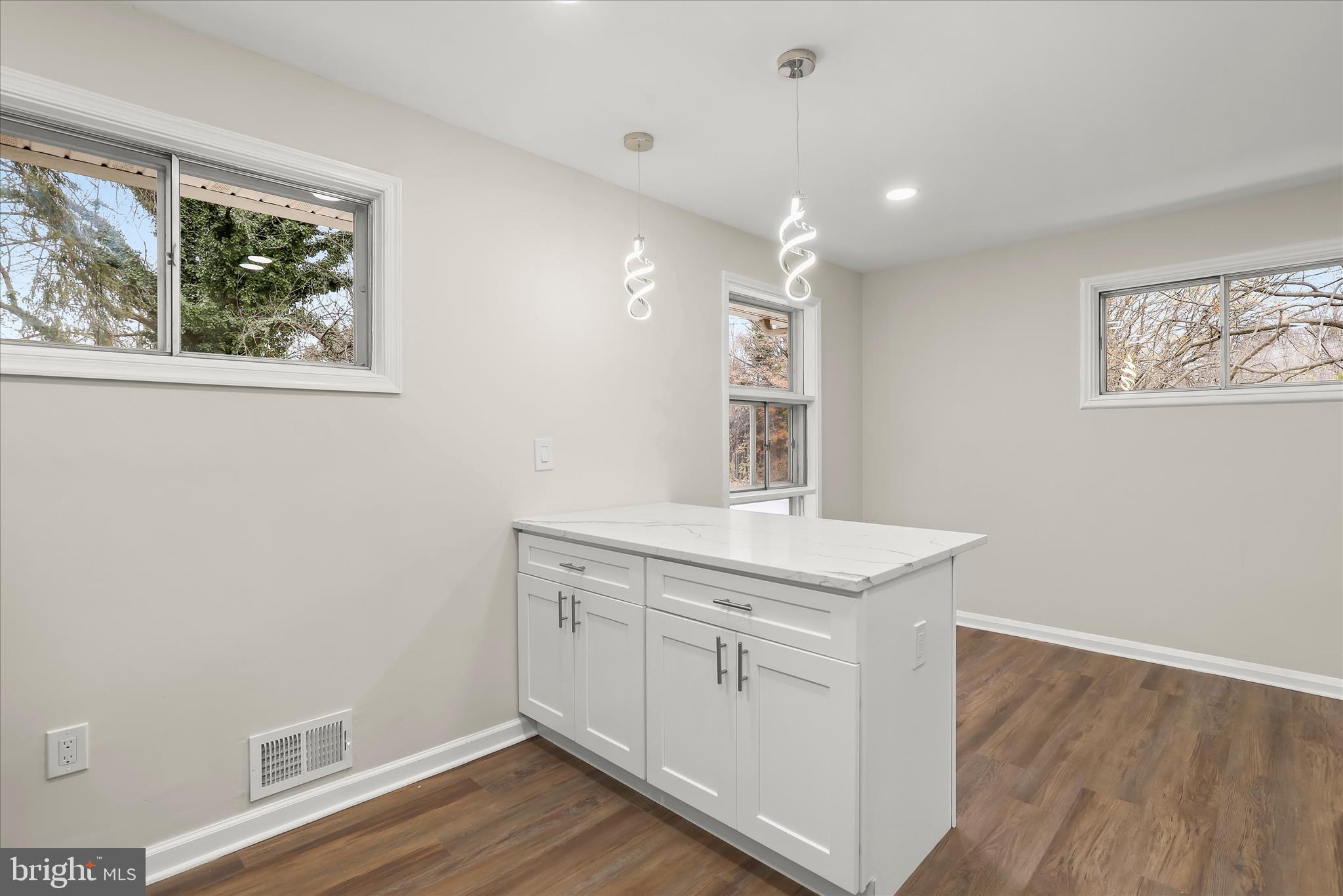 GARDENVILLE - Residential