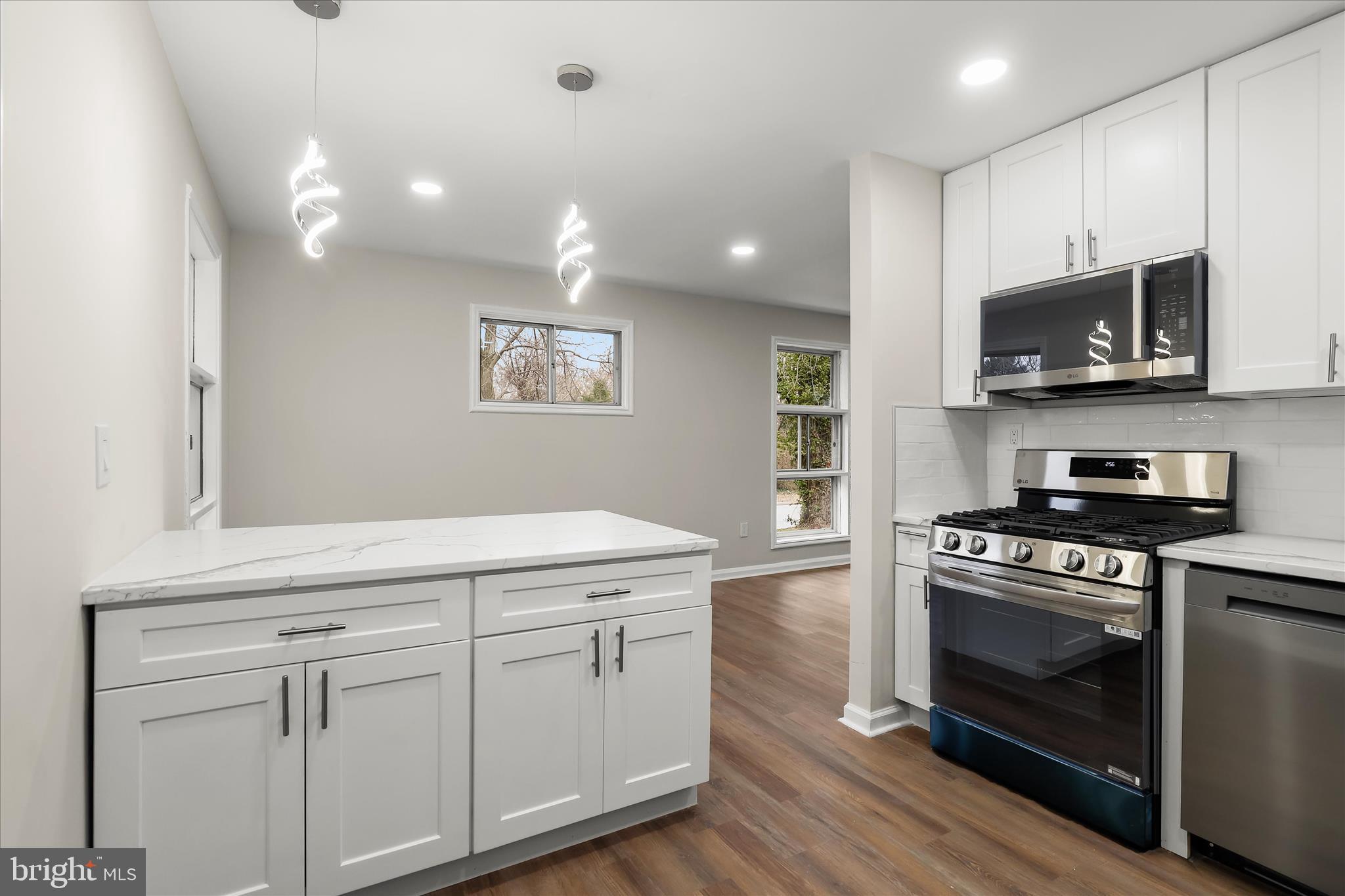 GARDENVILLE - Residential