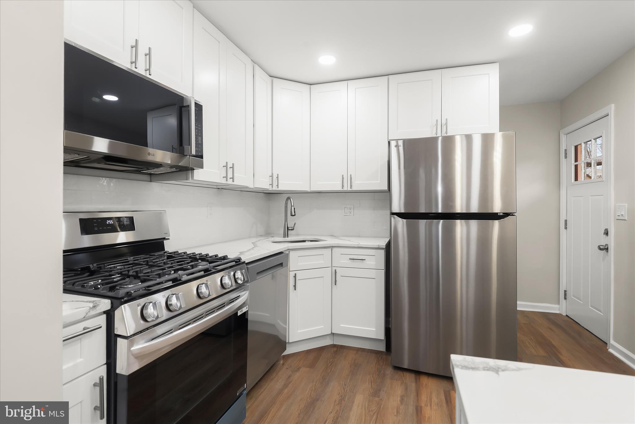 GARDENVILLE - Residential