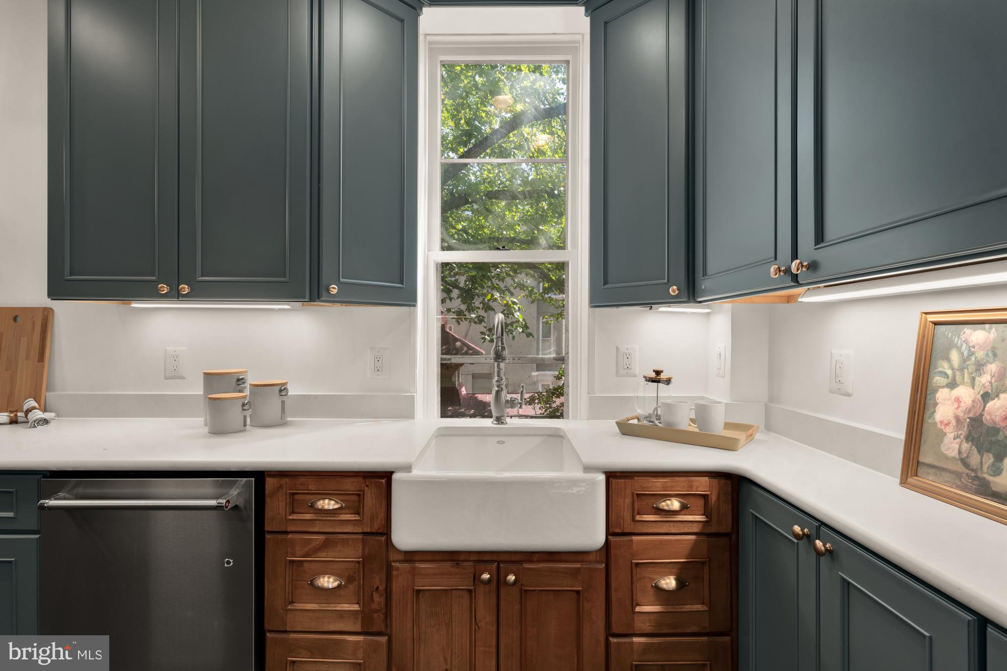1601 16TH STREET NW 2