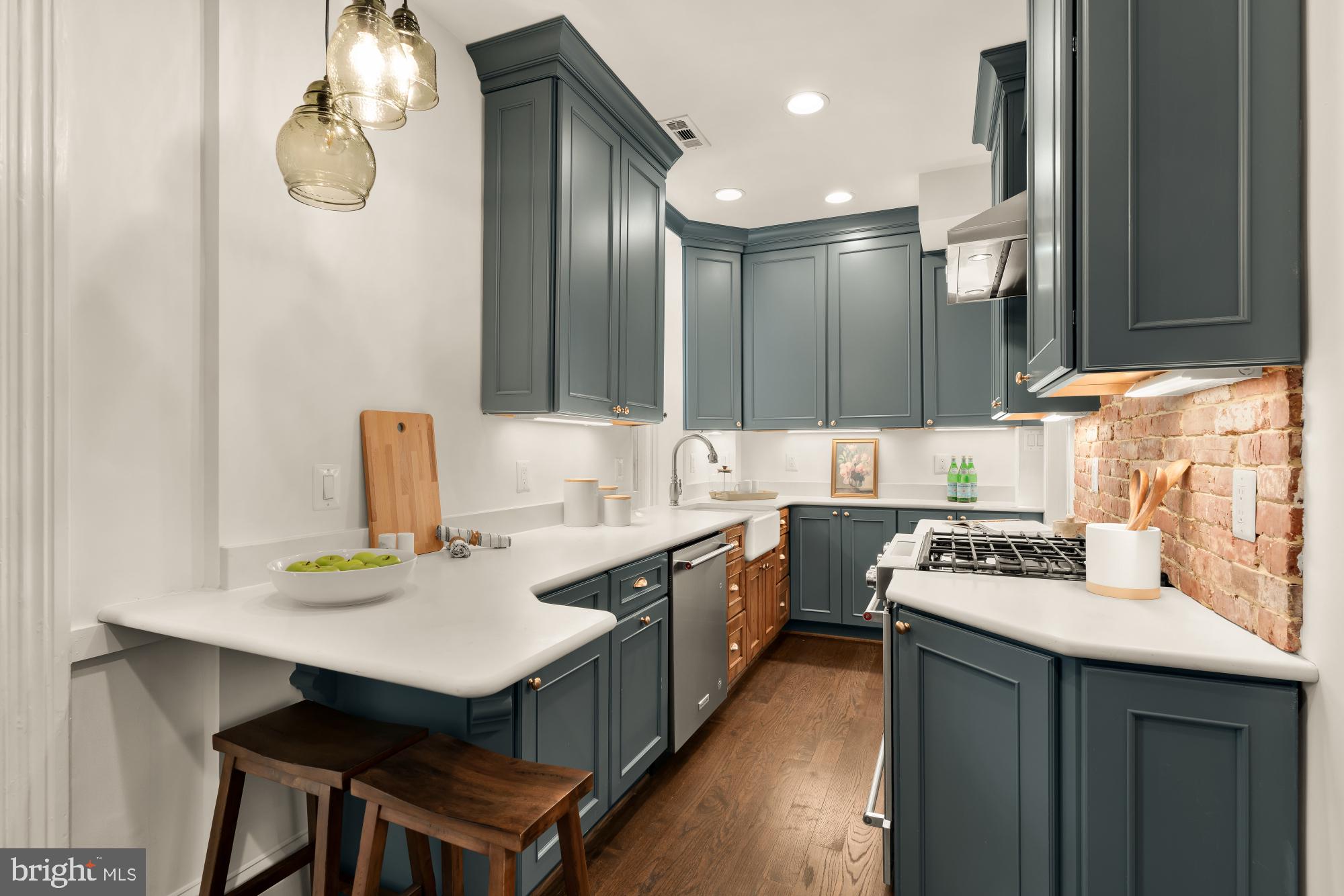 1601 16TH STREET NW 2