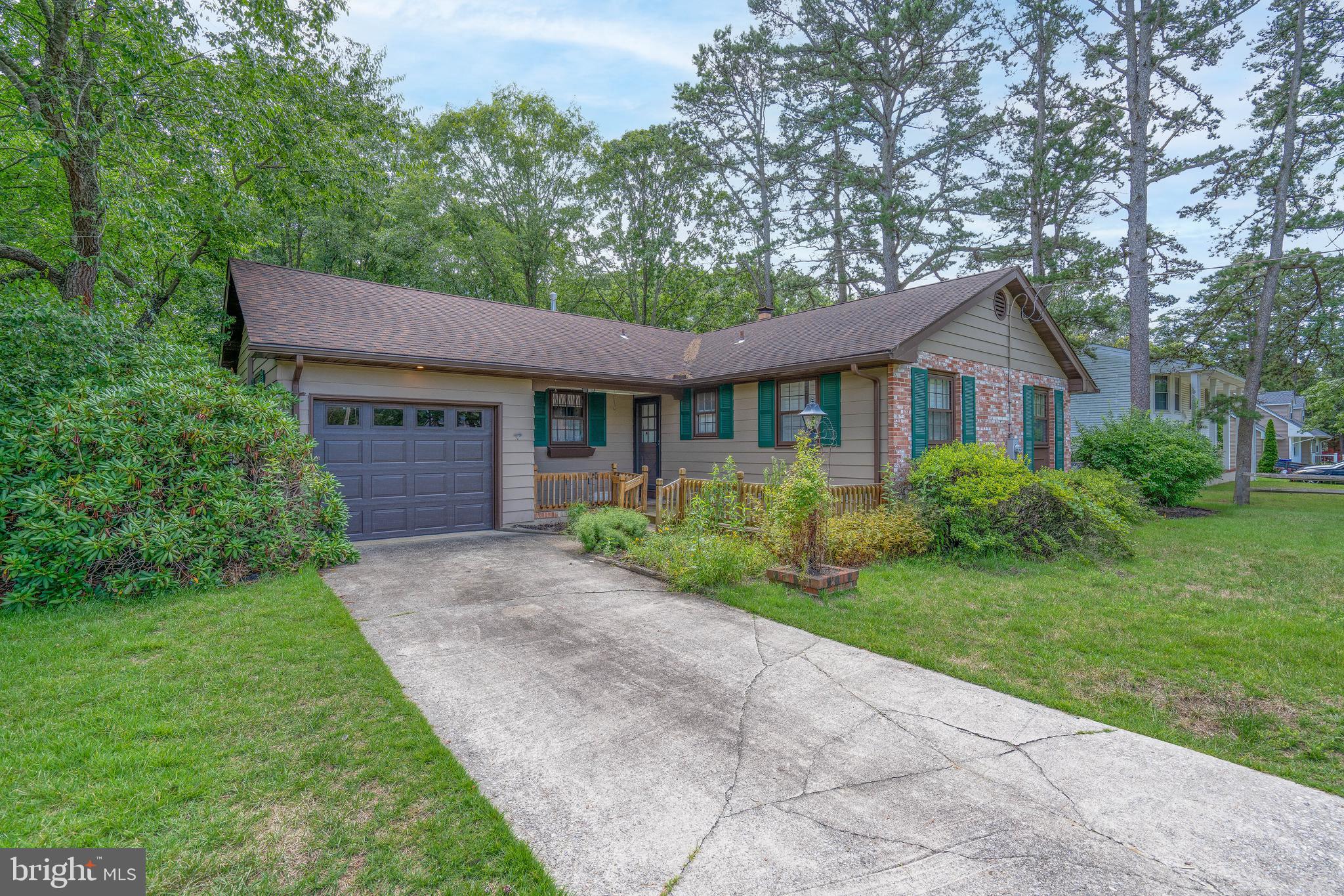 215 HAZEL BOULEVARD