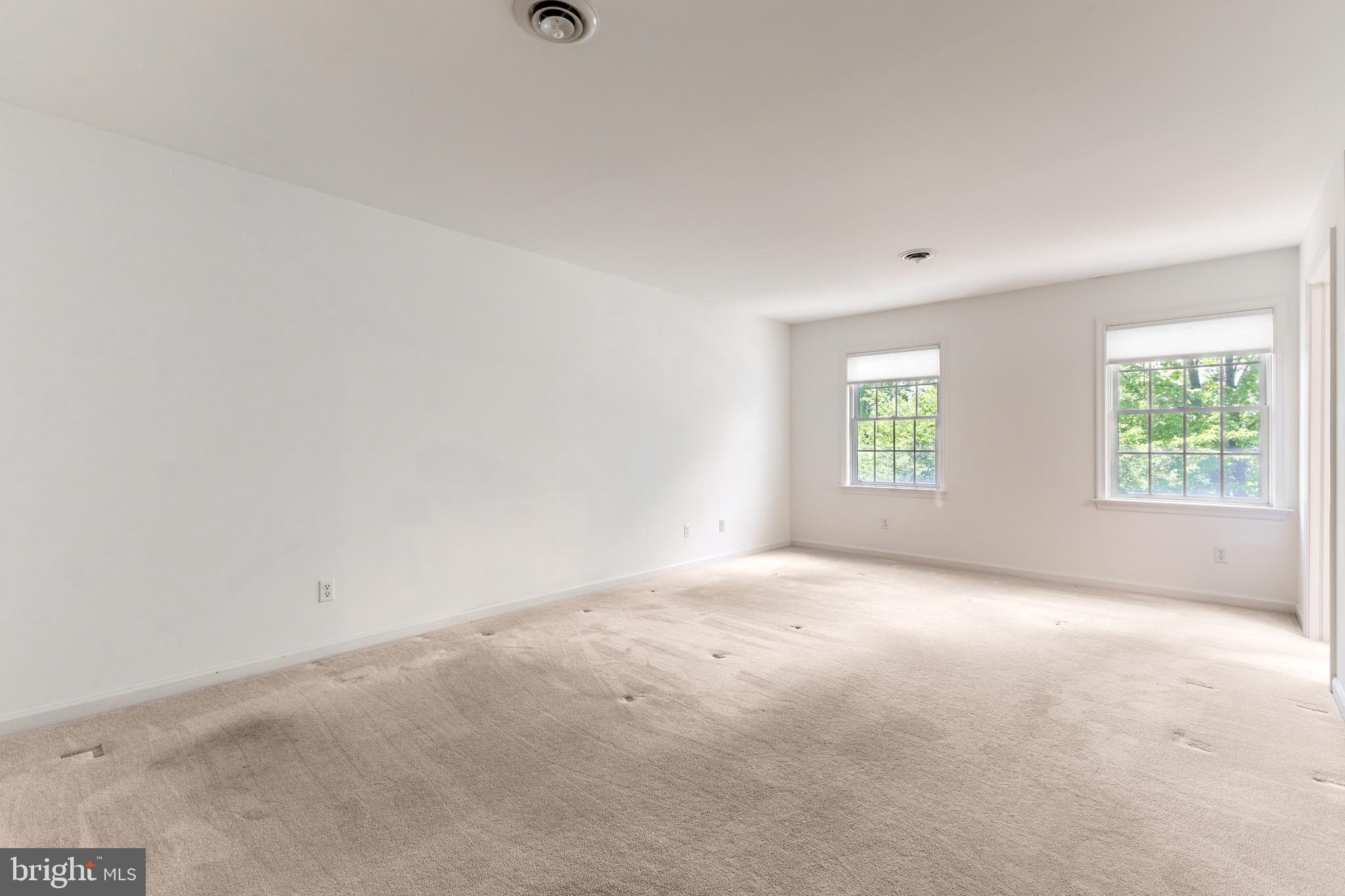 OAK POINTE - Residential