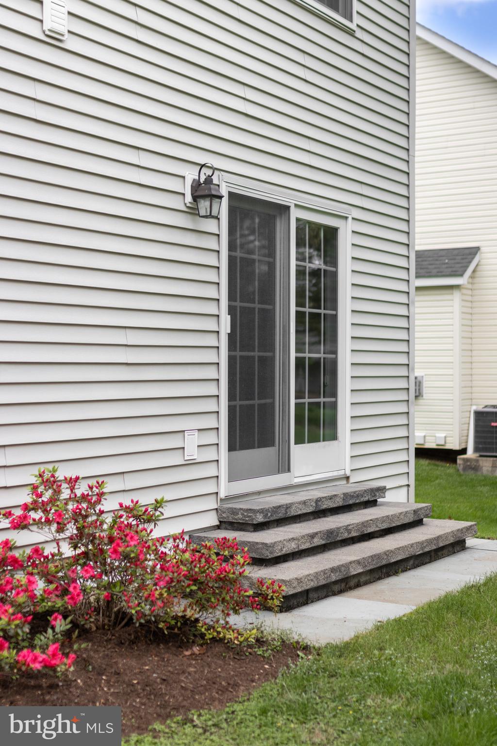 OAK POINTE - Residential