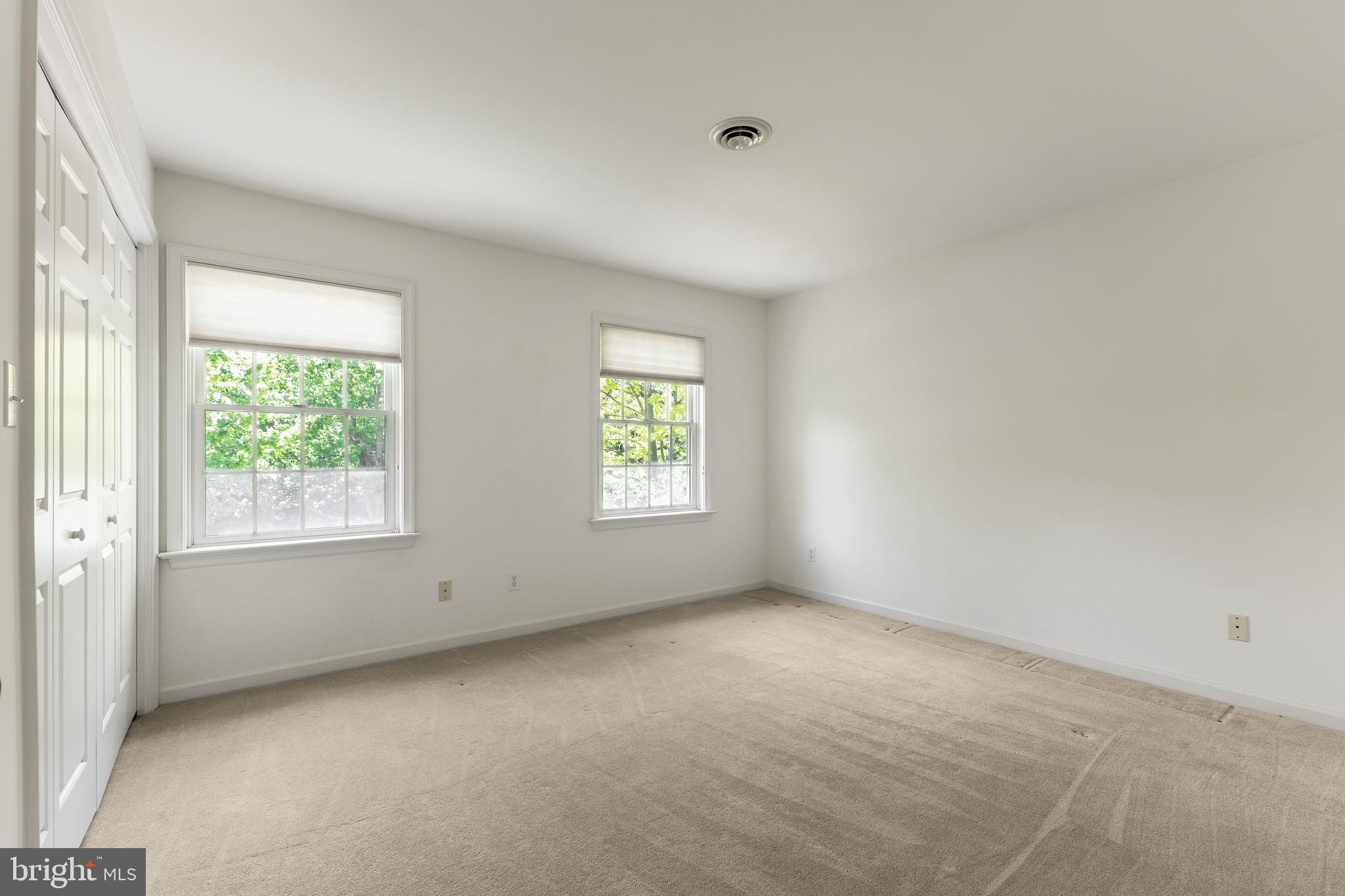 OAK POINTE - Residential