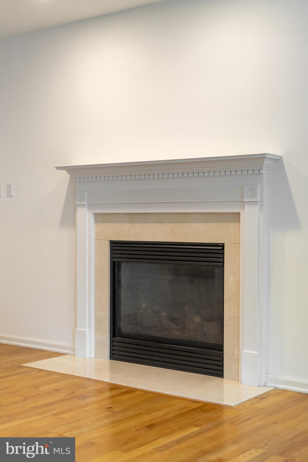 OAK POINTE - Residential