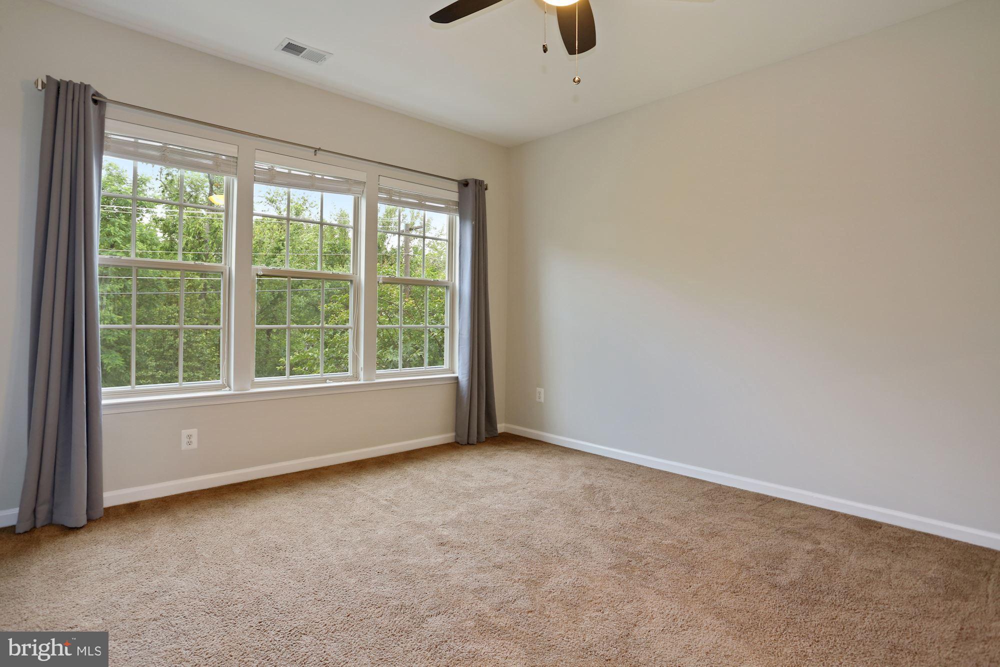 POTOMAC OVERLOOK AT NATIONAL HARBOR - Residential Lease