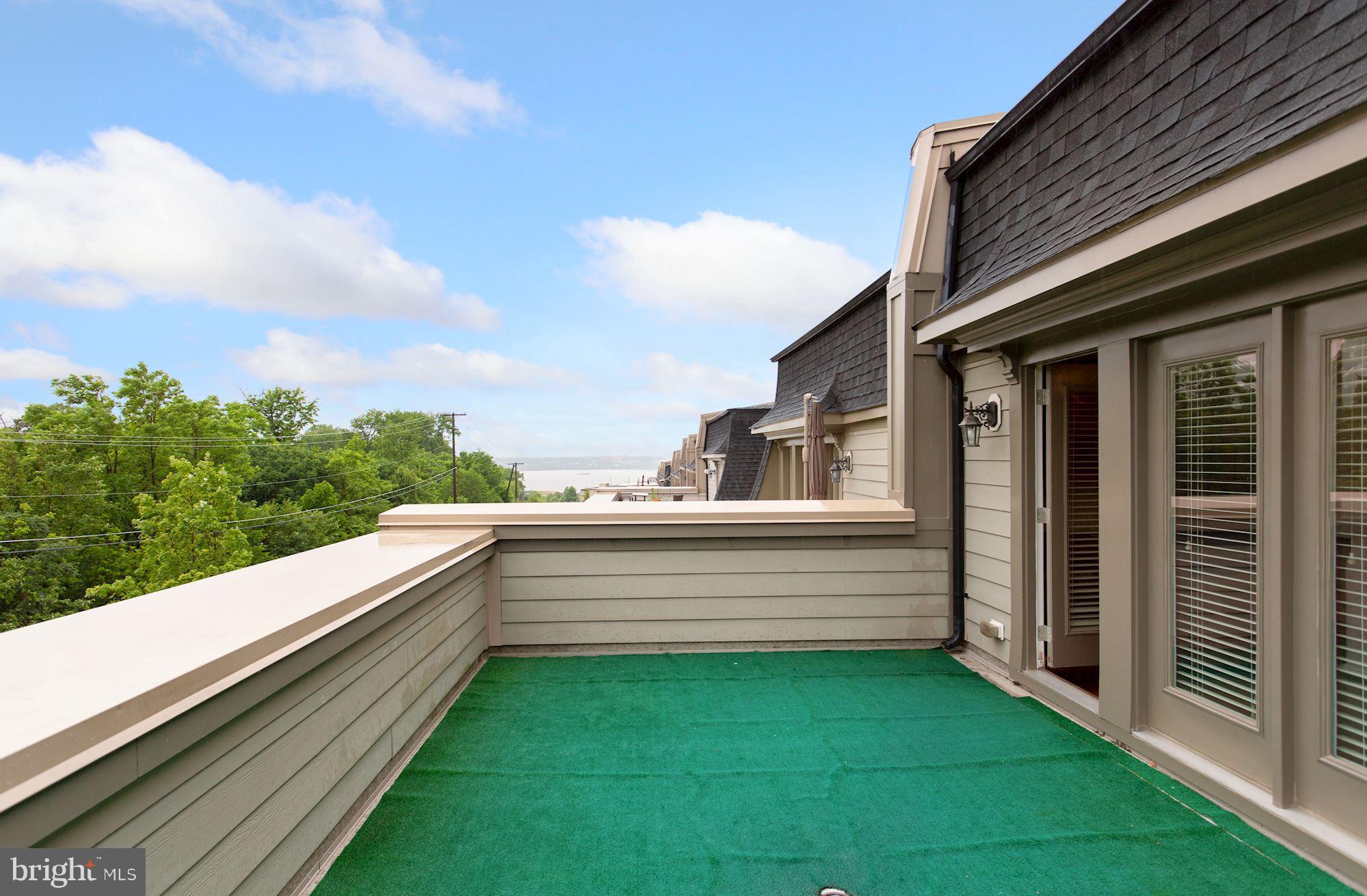 POTOMAC OVERLOOK AT NATIONAL HARBOR - Residential Lease