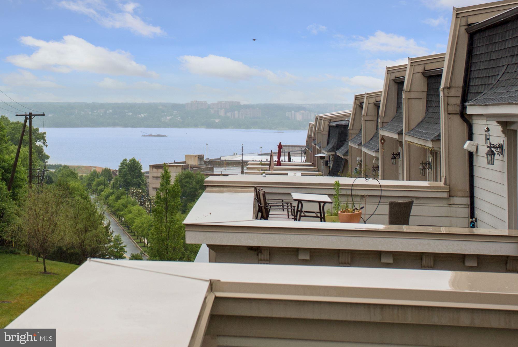 POTOMAC OVERLOOK AT NATIONAL HARBOR - Residential Lease