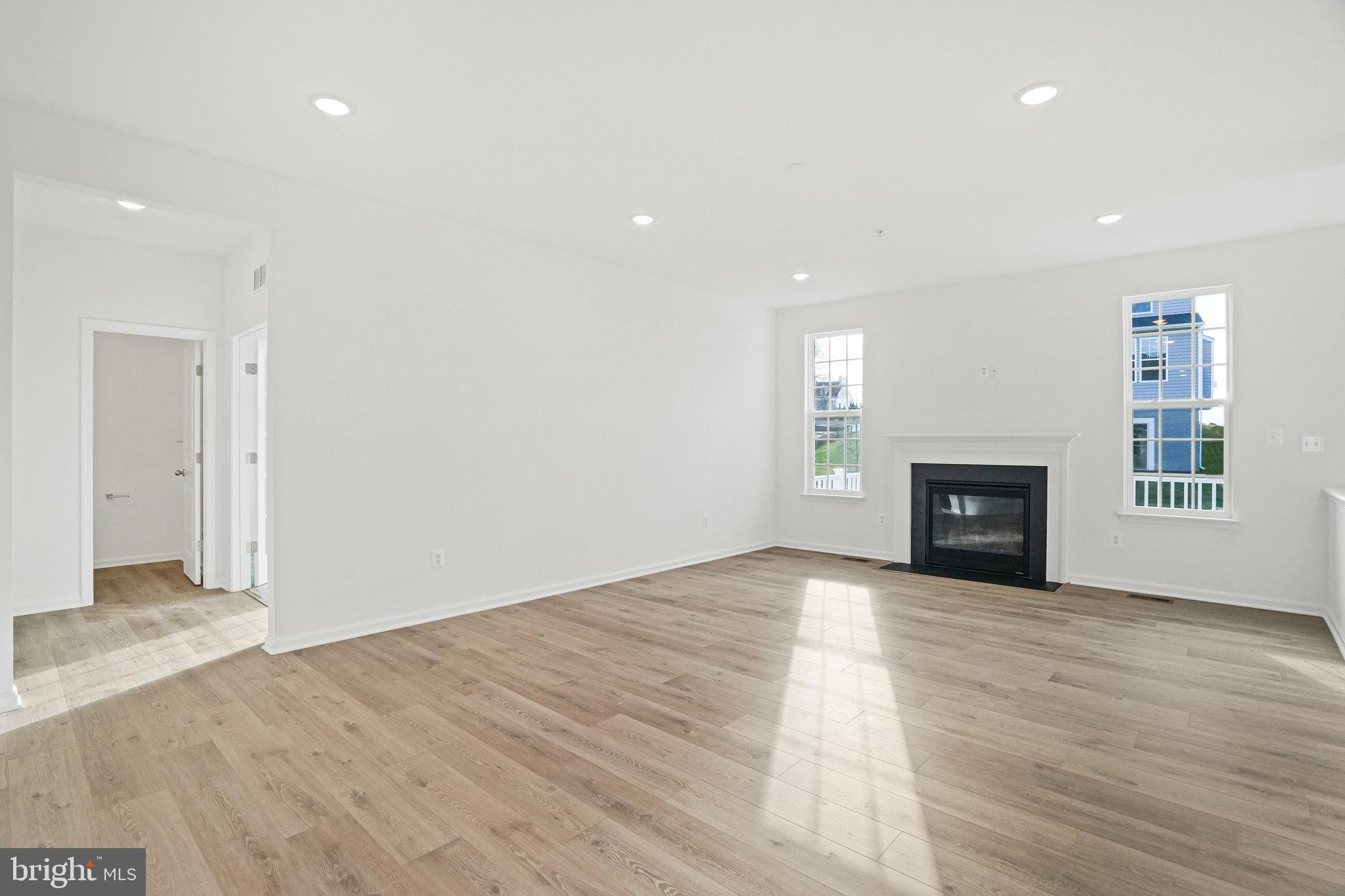 FAIRWAY ESTATES - Residential