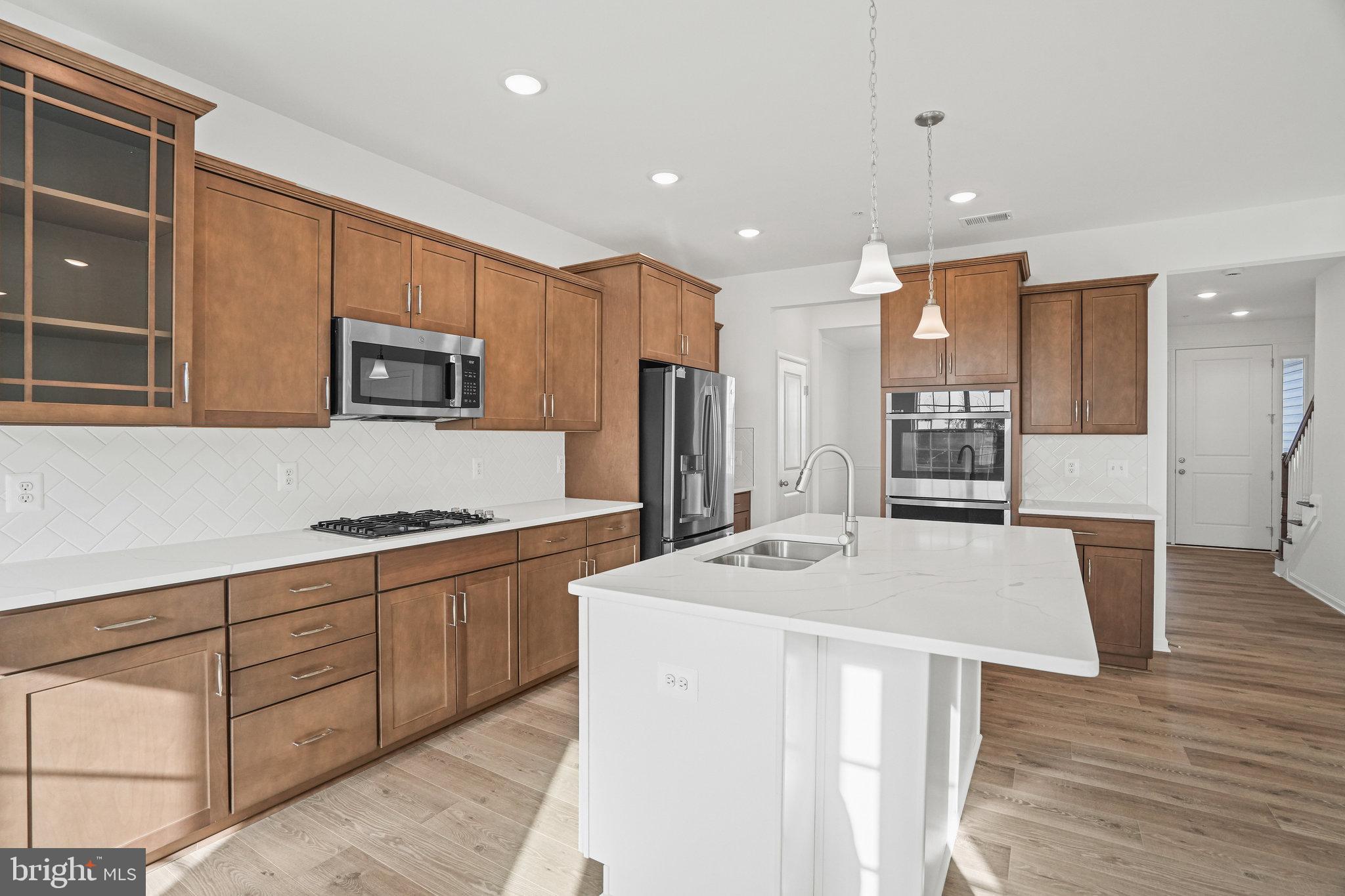 FAIRWAY ESTATES - Residential