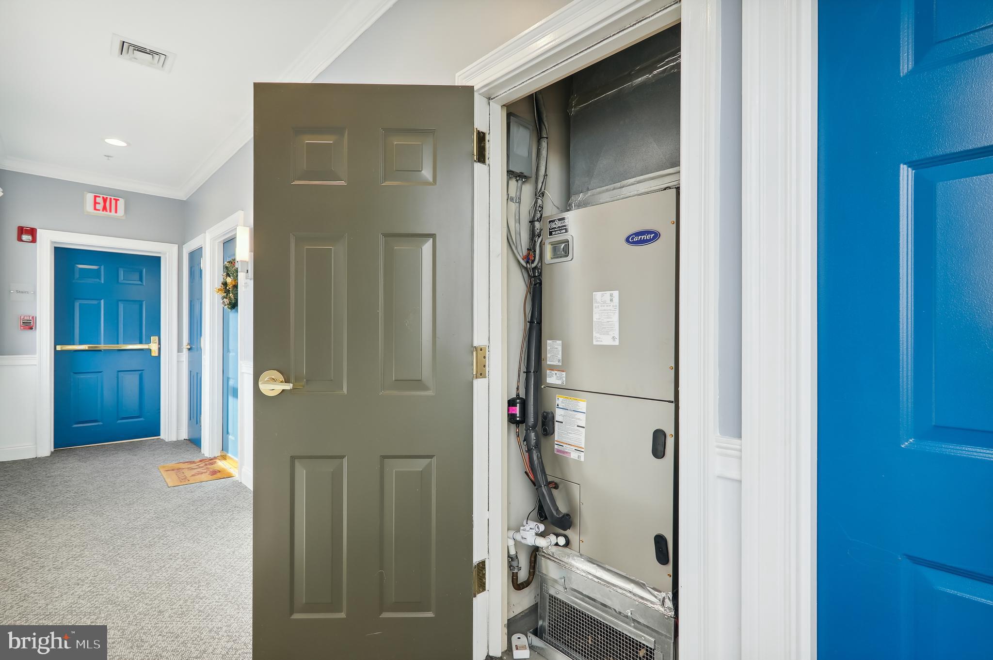 KING FARM VILLAGE CENTER - Residential Lease