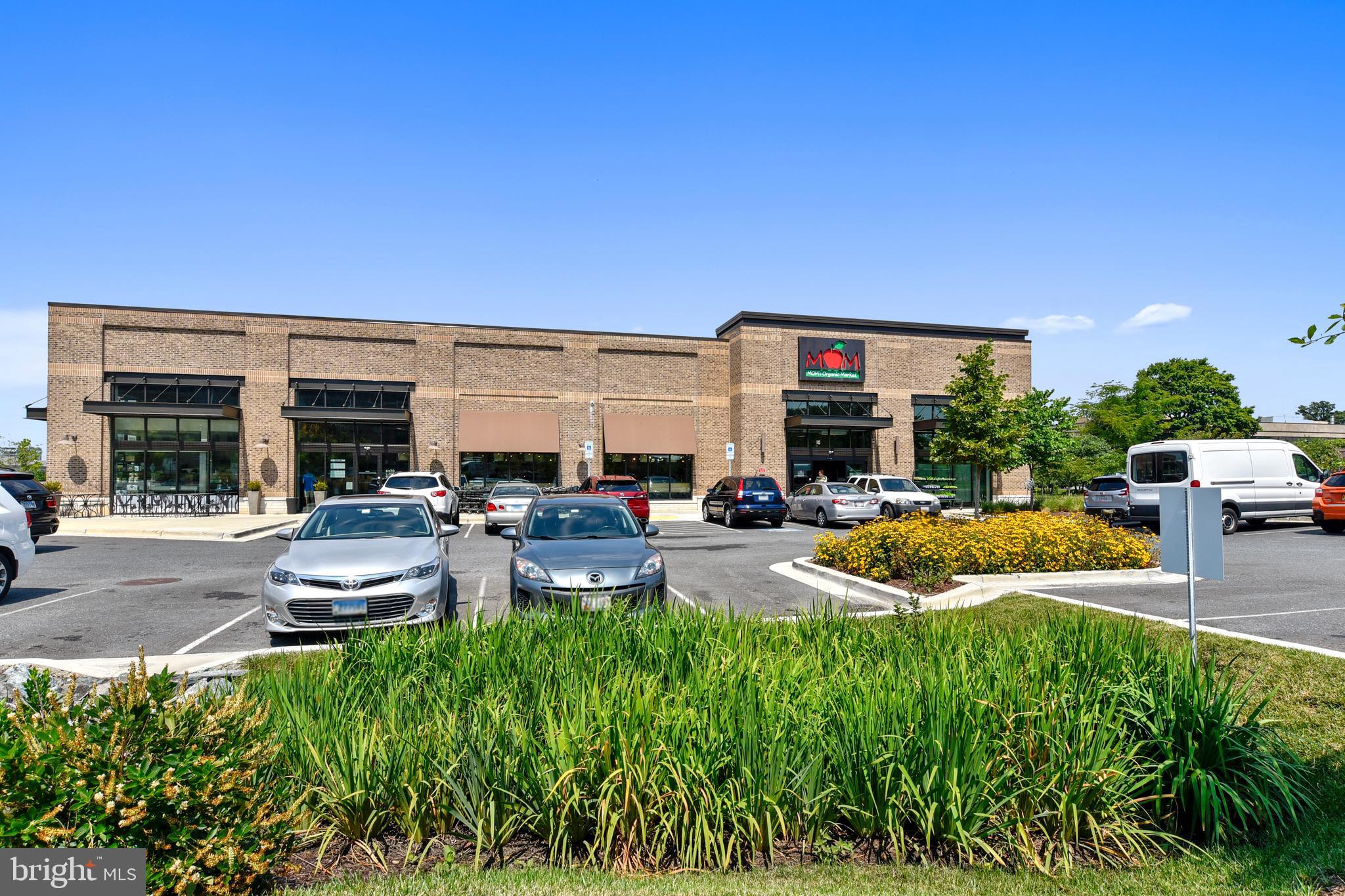 KING FARM VILLAGE CENTER - Residential Lease