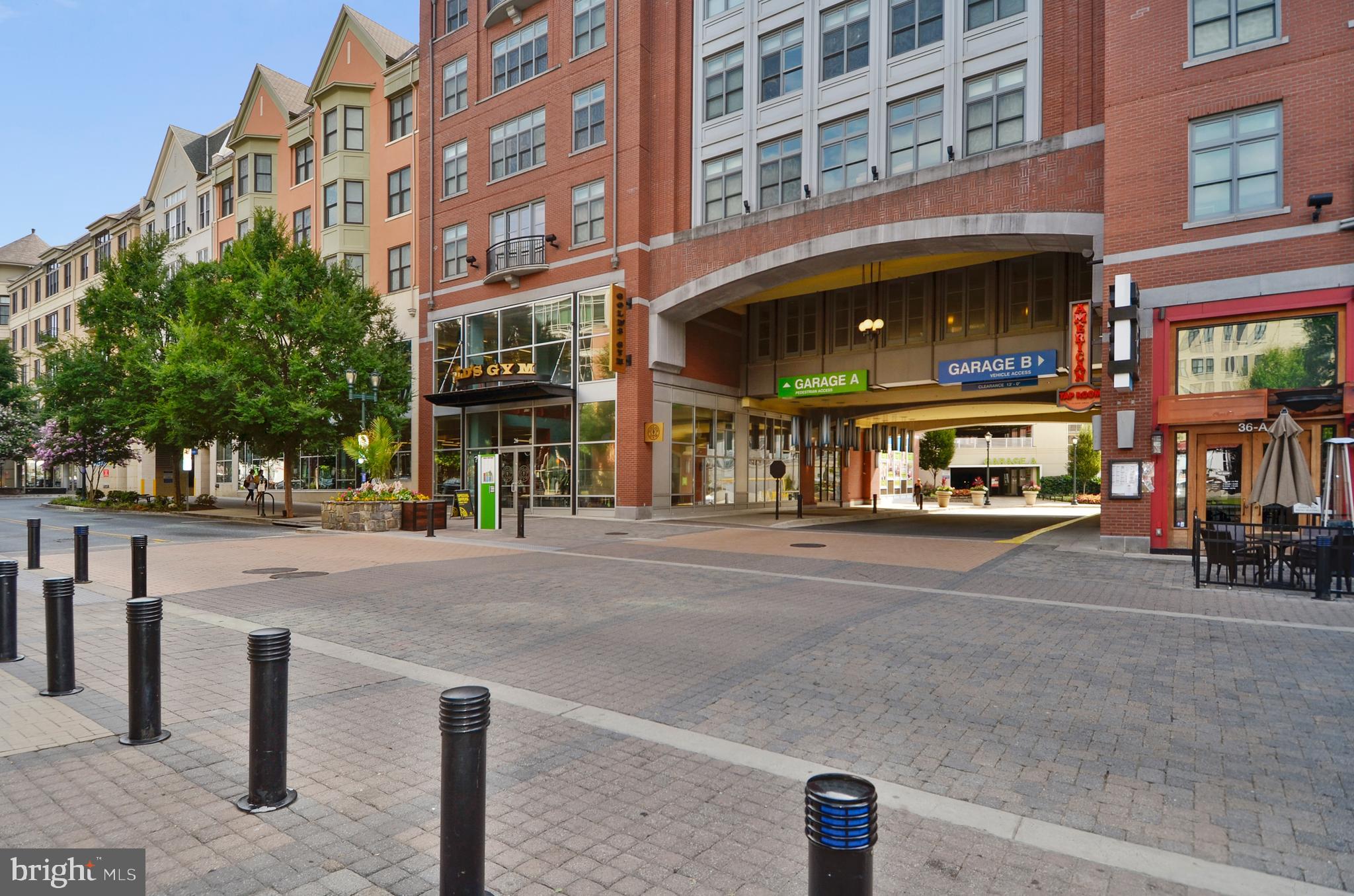 KING FARM VILLAGE CENTER - Residential Lease
