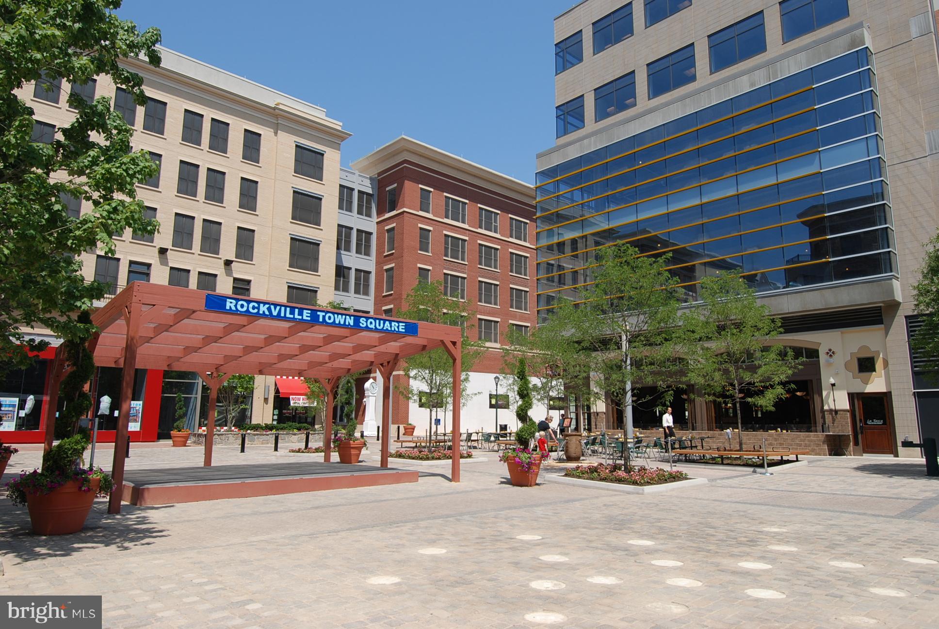 KING FARM VILLAGE CENTER - Residential Lease
