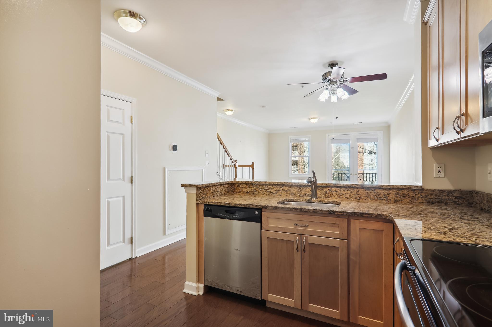 KING FARM VILLAGE CENTER - Residential Lease