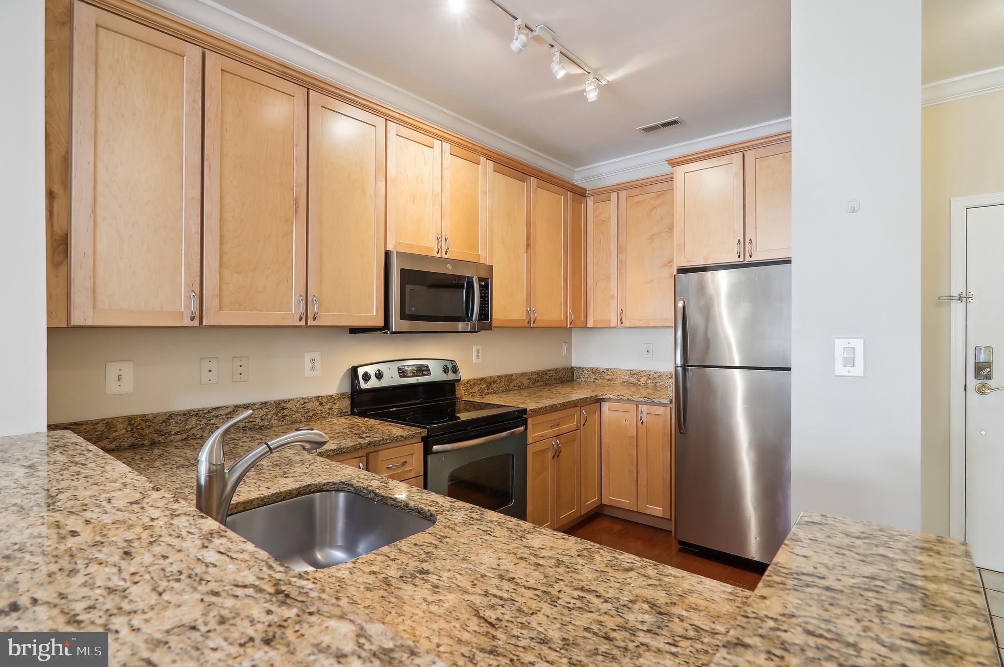 KING FARM VILLAGE CENTER - Residential Lease