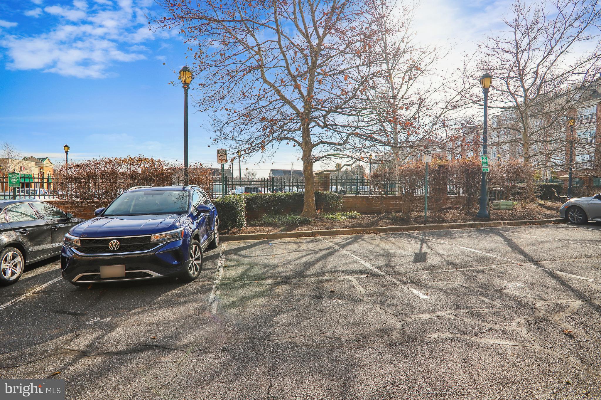 KING FARM VILLAGE CENTER - Residential Lease