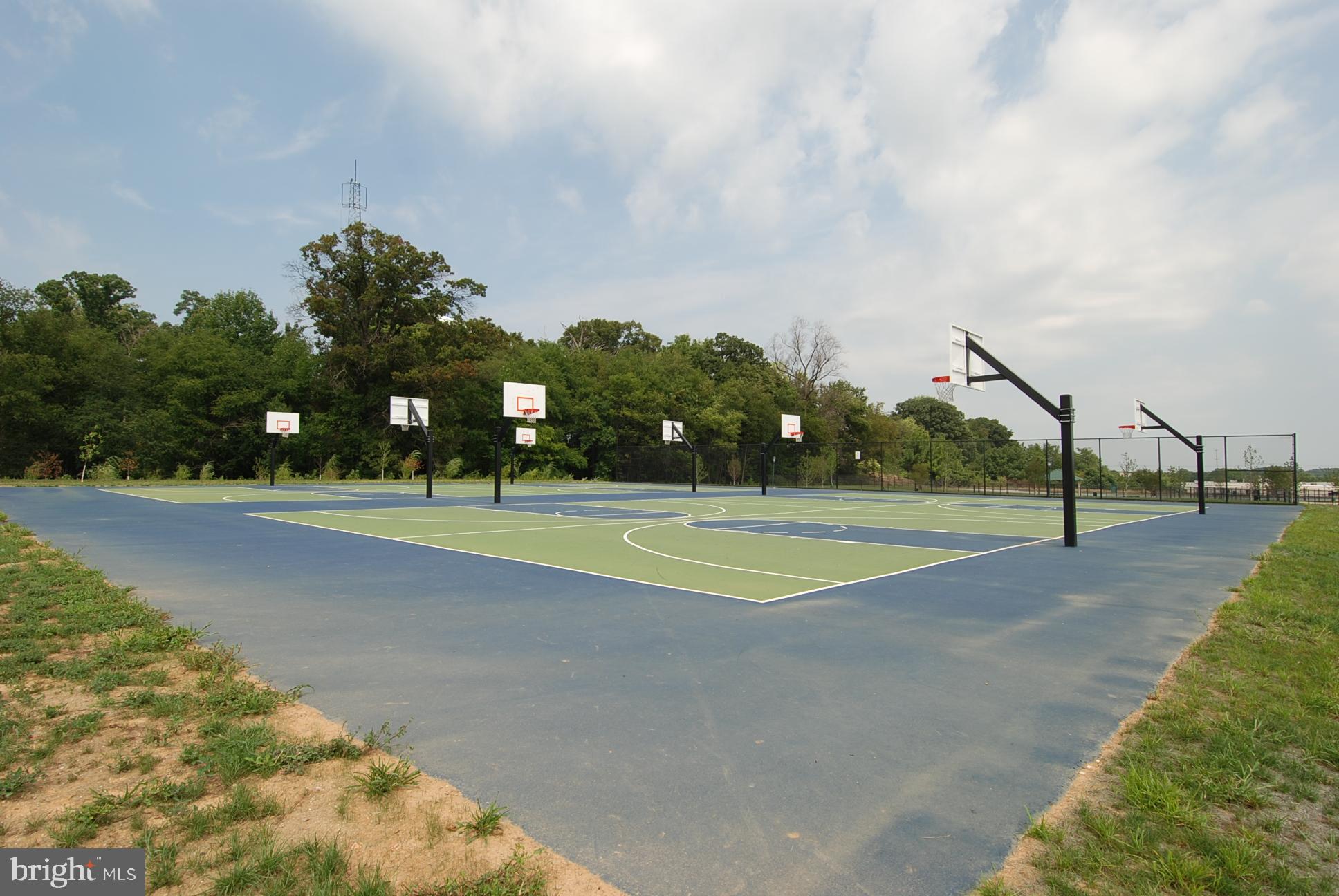 KING FARM VILLAGE CENTER - Residential Lease