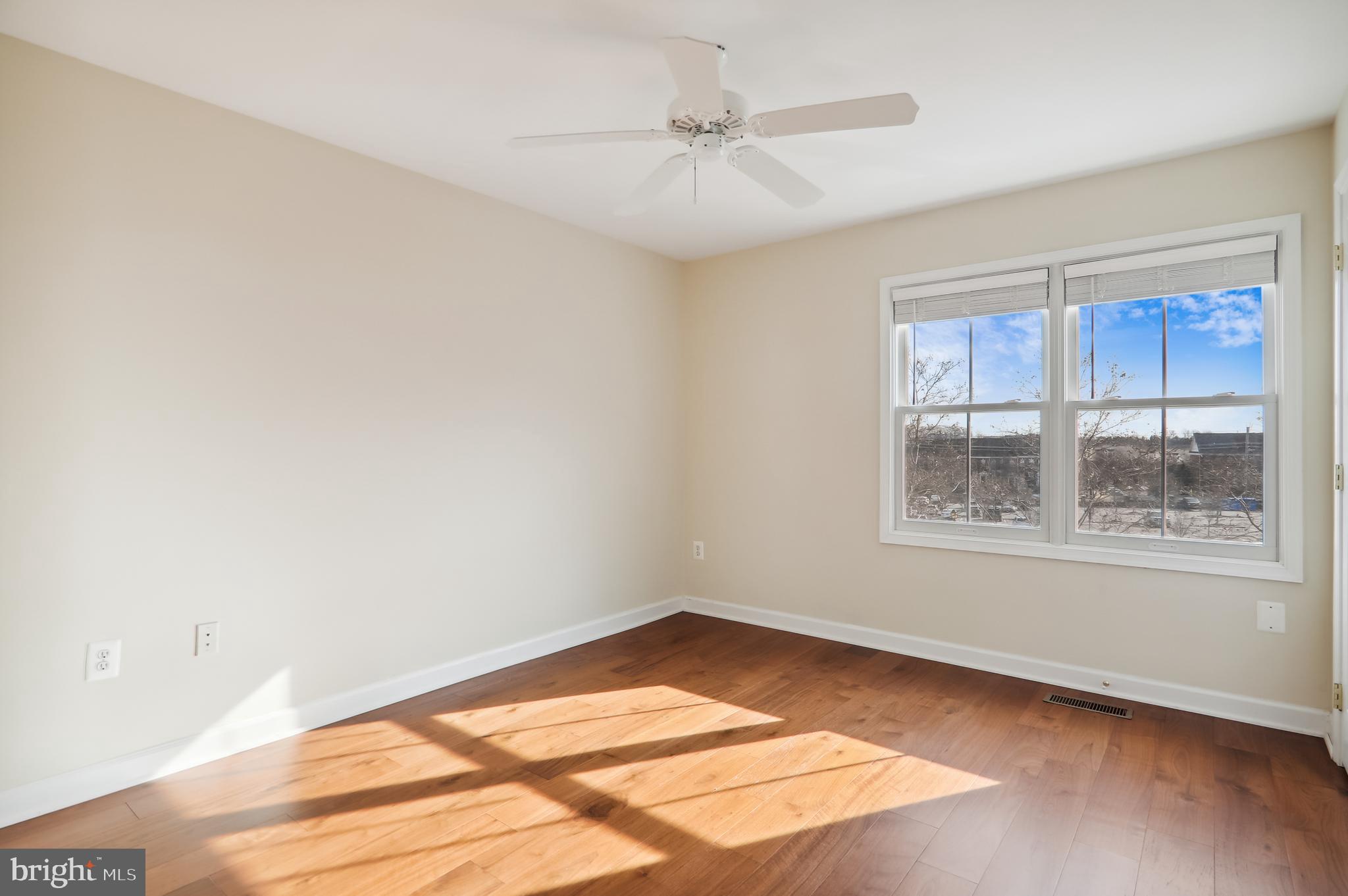 KING FARM VILLAGE CENTER - Residential Lease