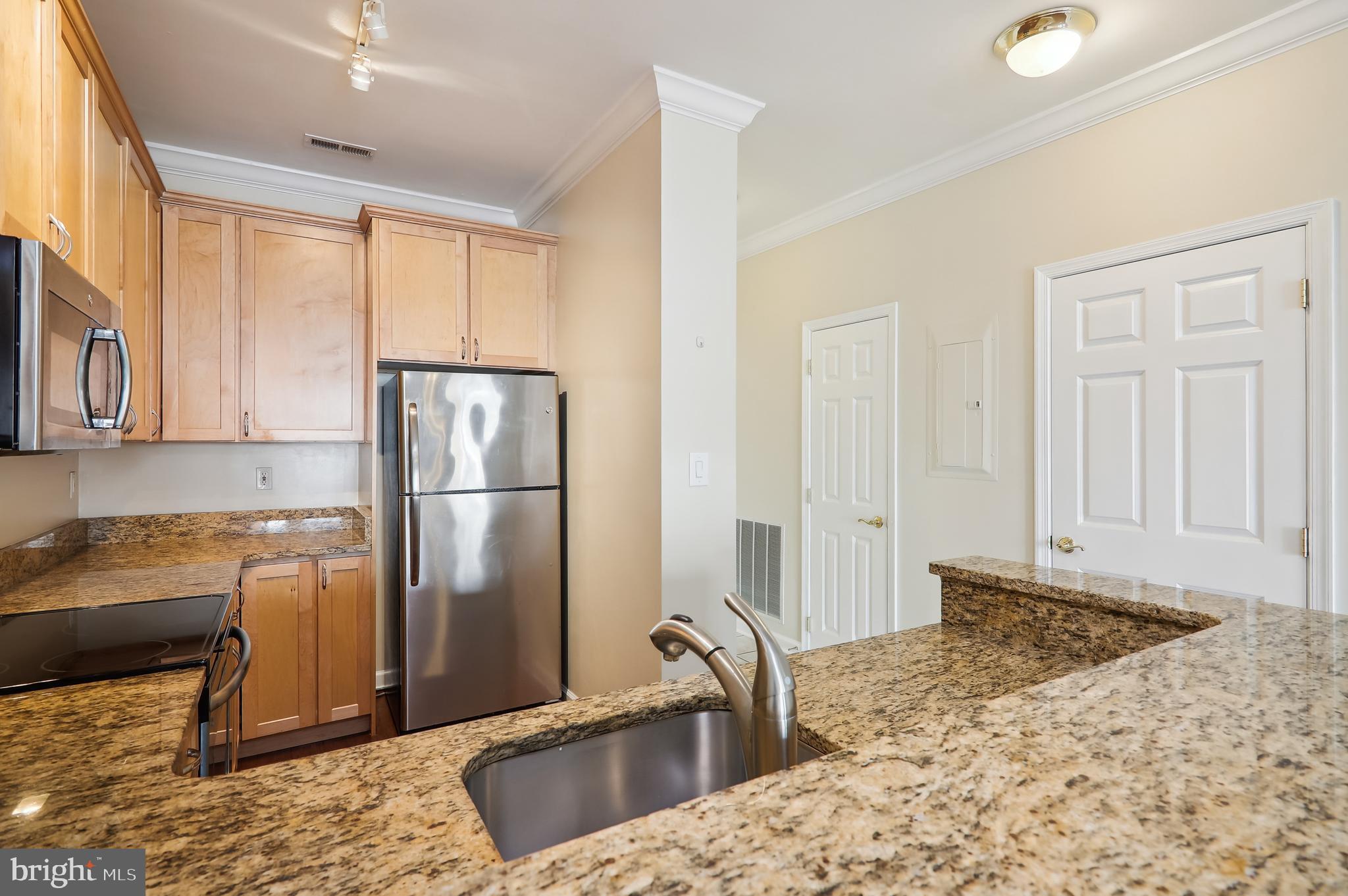 KING FARM VILLAGE CENTER - Residential Lease