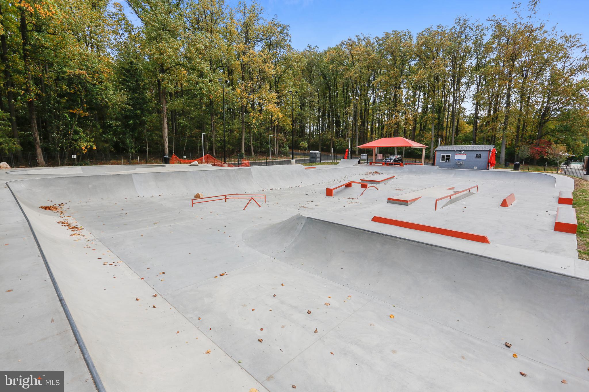 KING FARM VILLAGE CENTER - Residential Lease