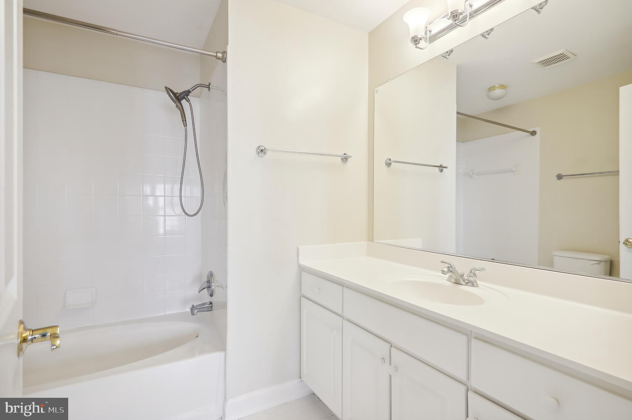 KING FARM VILLAGE CENTER - Residential Lease