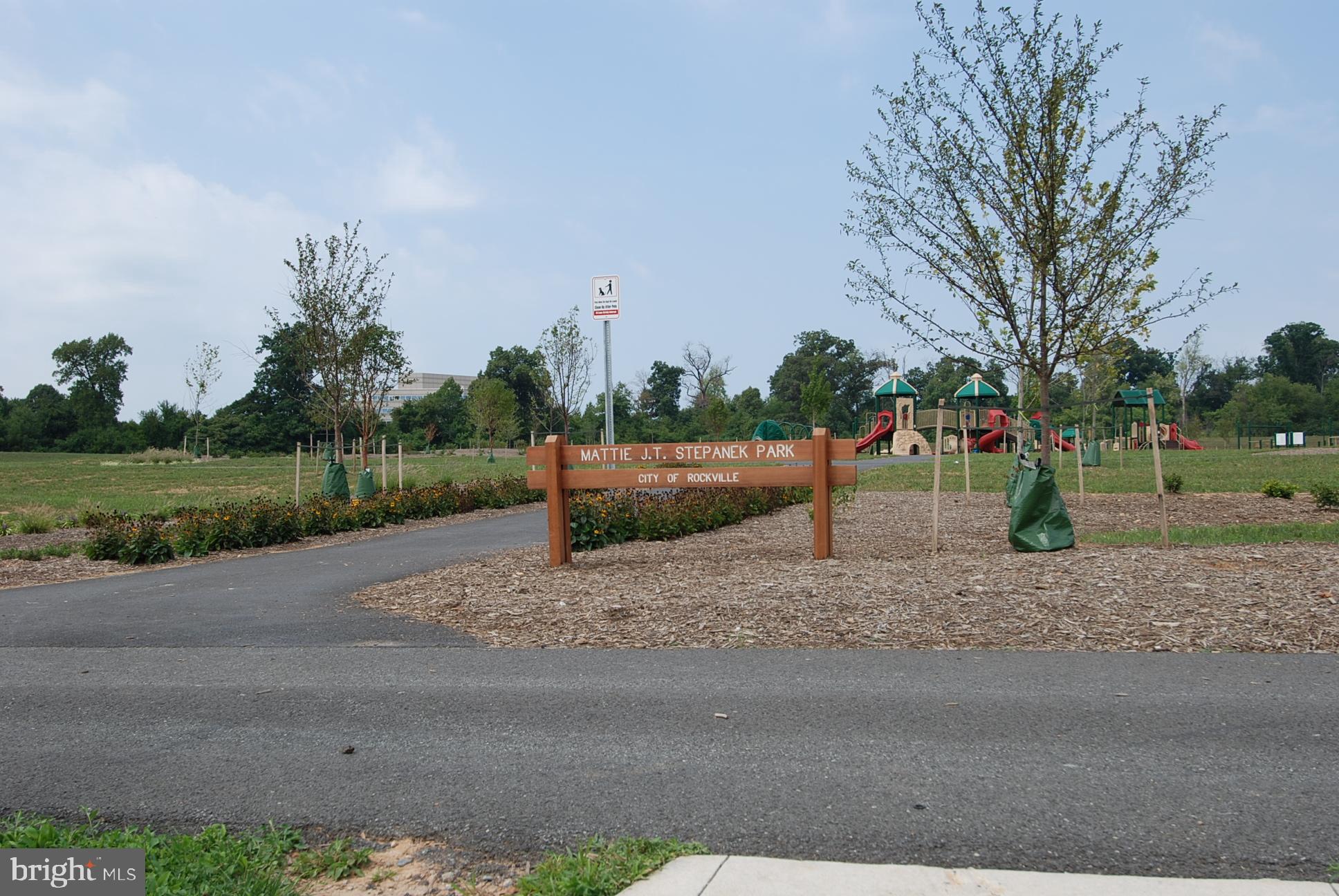 KING FARM VILLAGE CENTER - Residential Lease