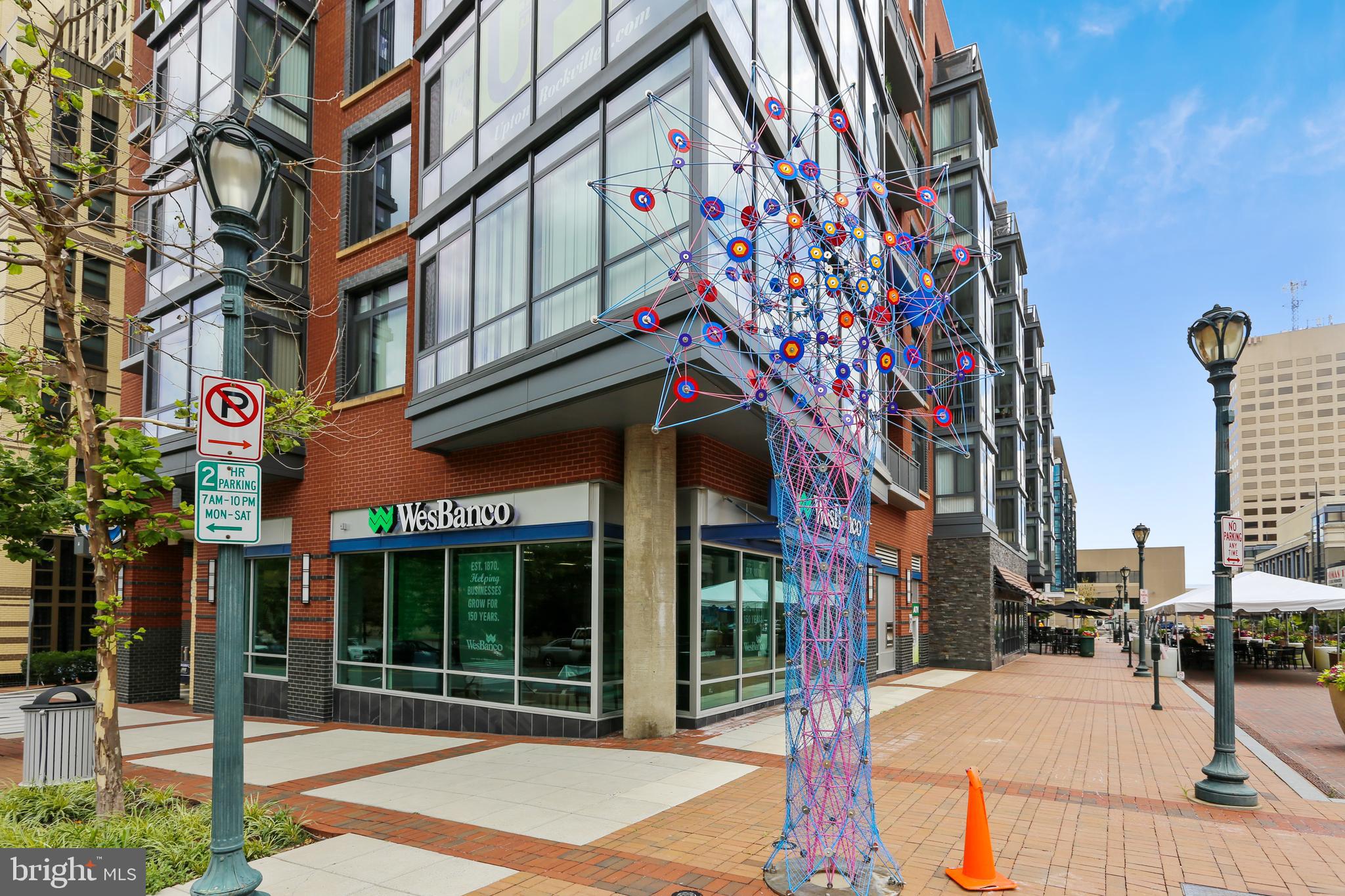KING FARM VILLAGE CENTER - Residential Lease