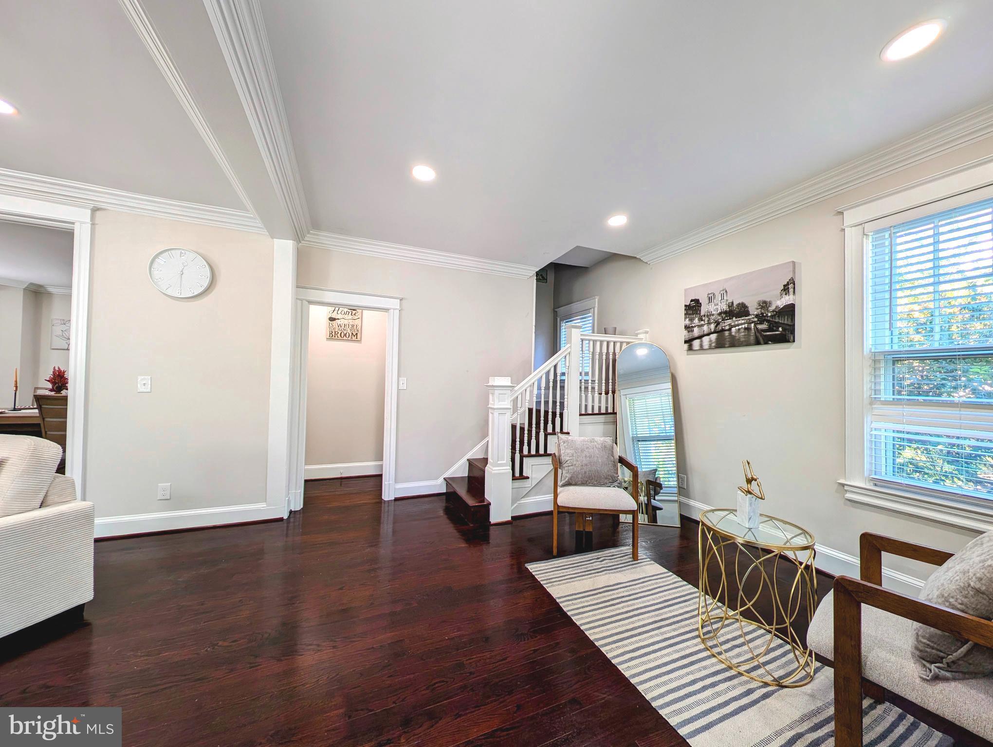 6838 6TH STREET NW