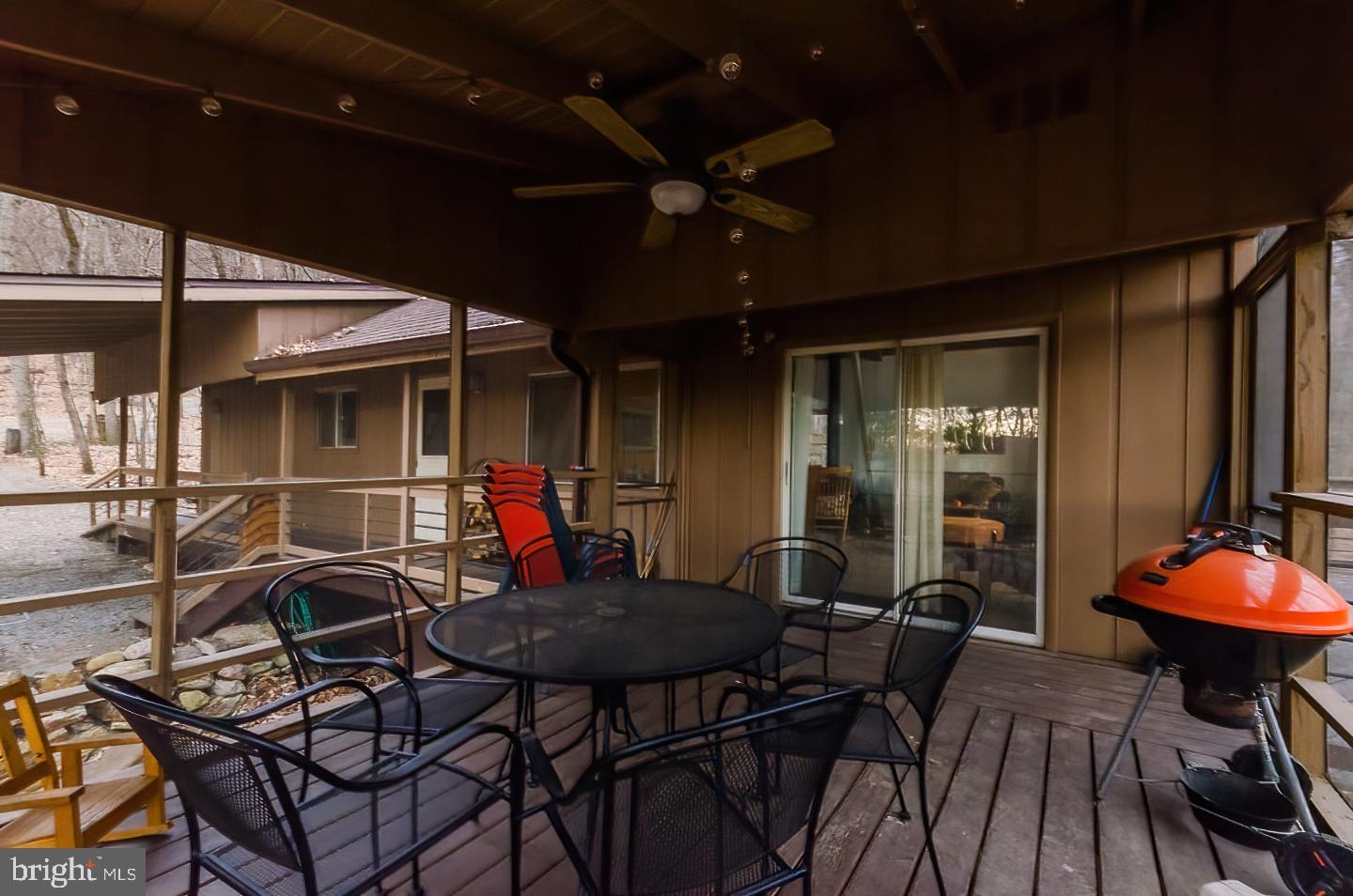 COOLFONT MOUNTAINSIDE - Residential