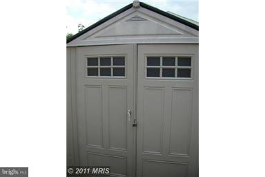 THE MEADOWS - Residential Lease