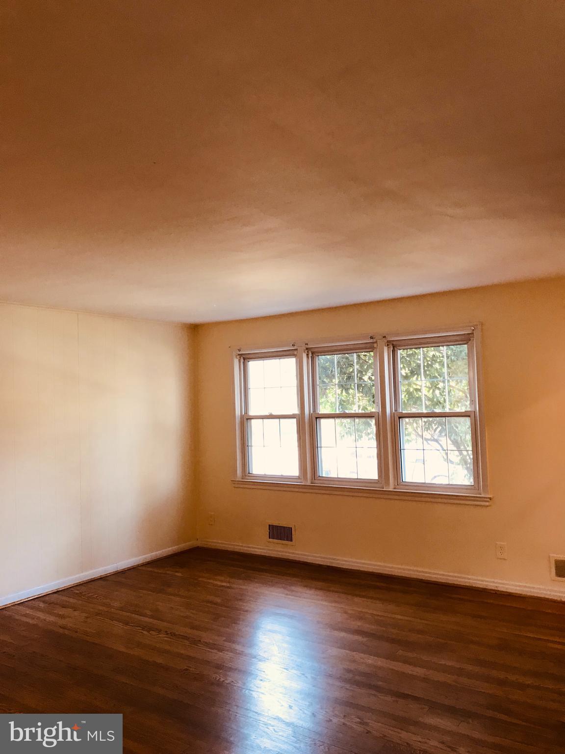 LOCH GLEN - Residential Lease