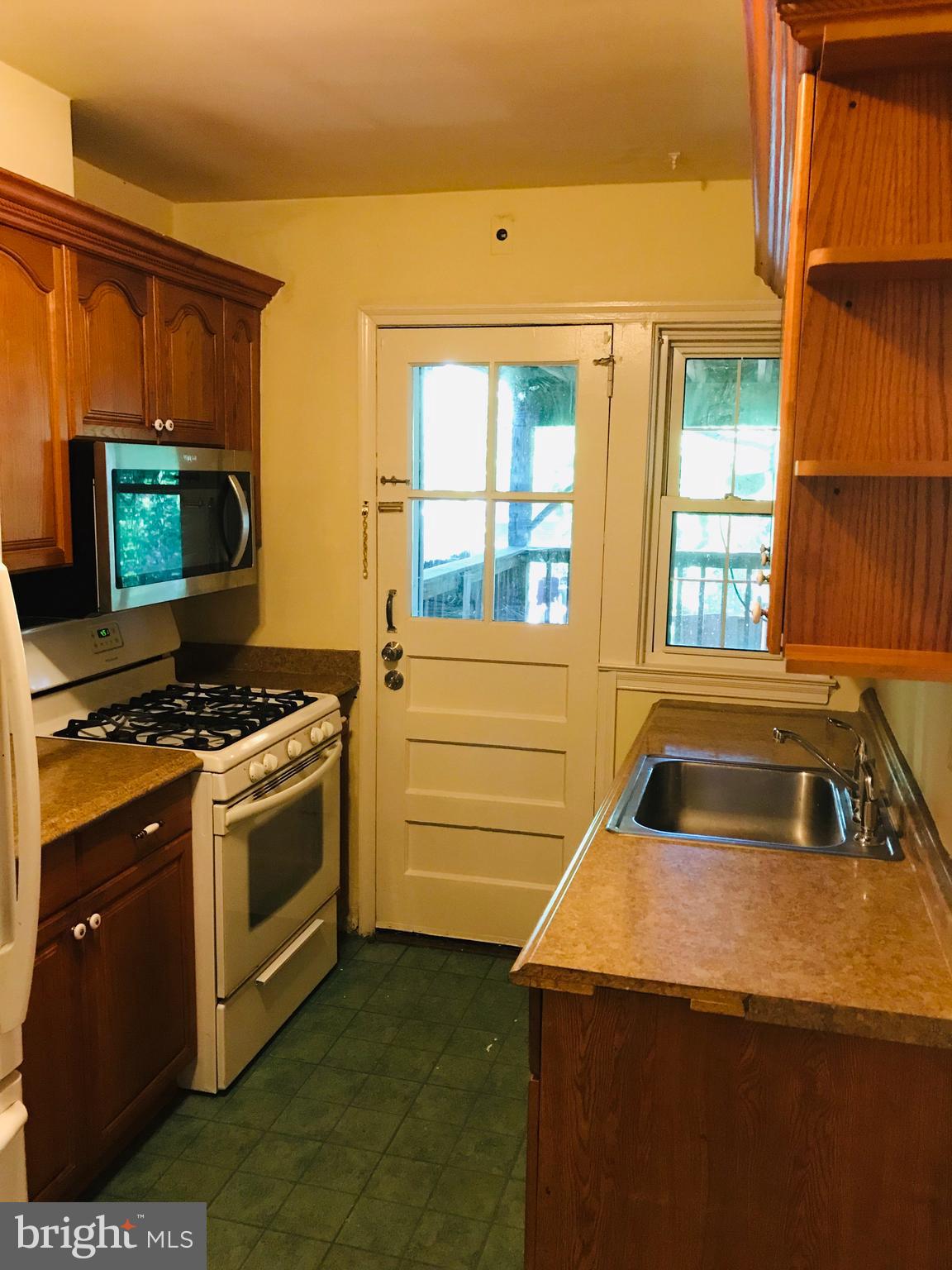 LOCH GLEN - Residential Lease