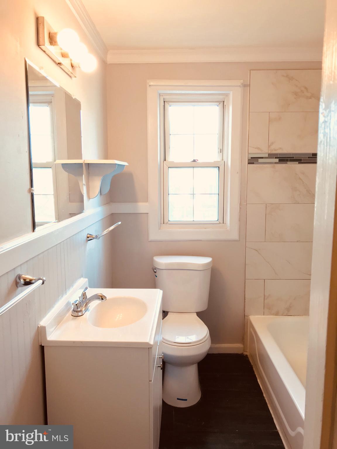 LOCH GLEN - Residential Lease