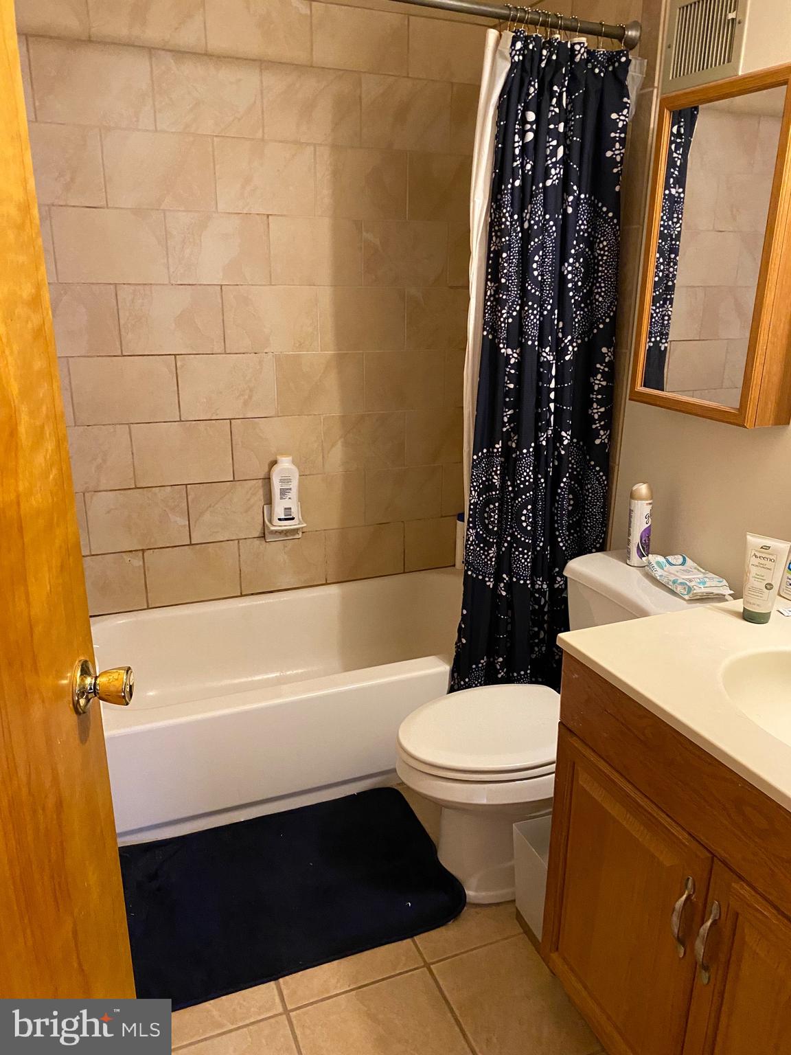 325 S JUNIPER STREET 2ND FLOOR