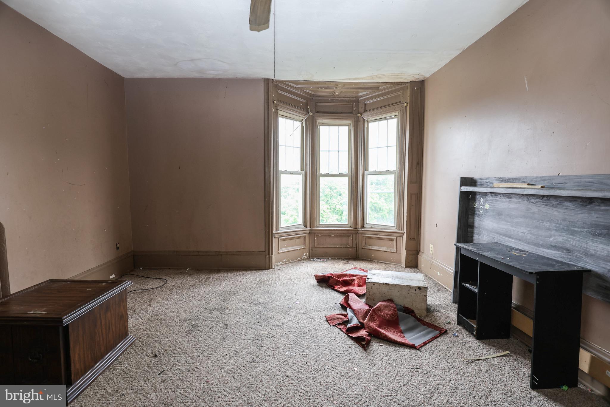 MINERSVILLE - Residential