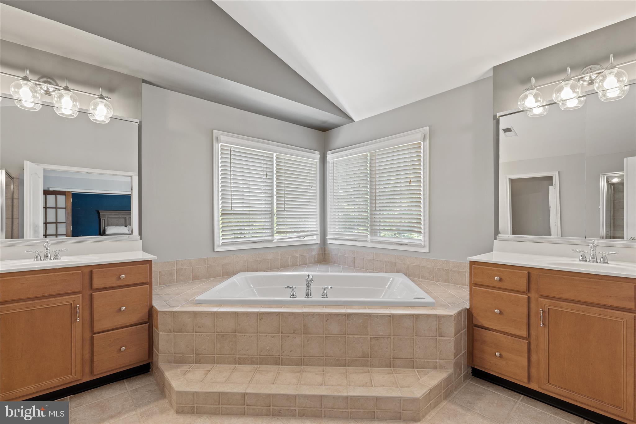 CHASE AT BELMONT COUNTRY - Residential