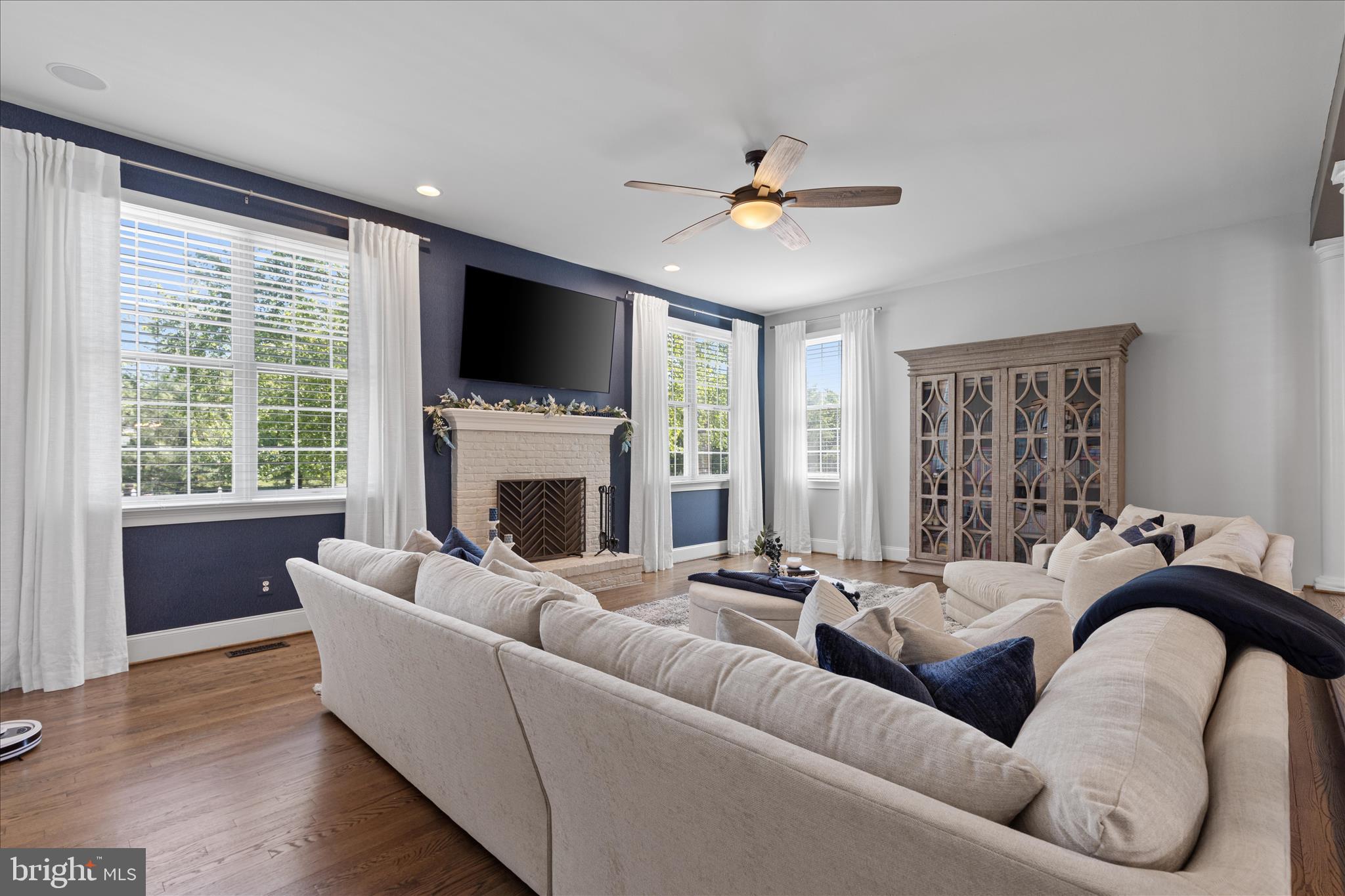 CHASE AT BELMONT COUNTRY - Residential