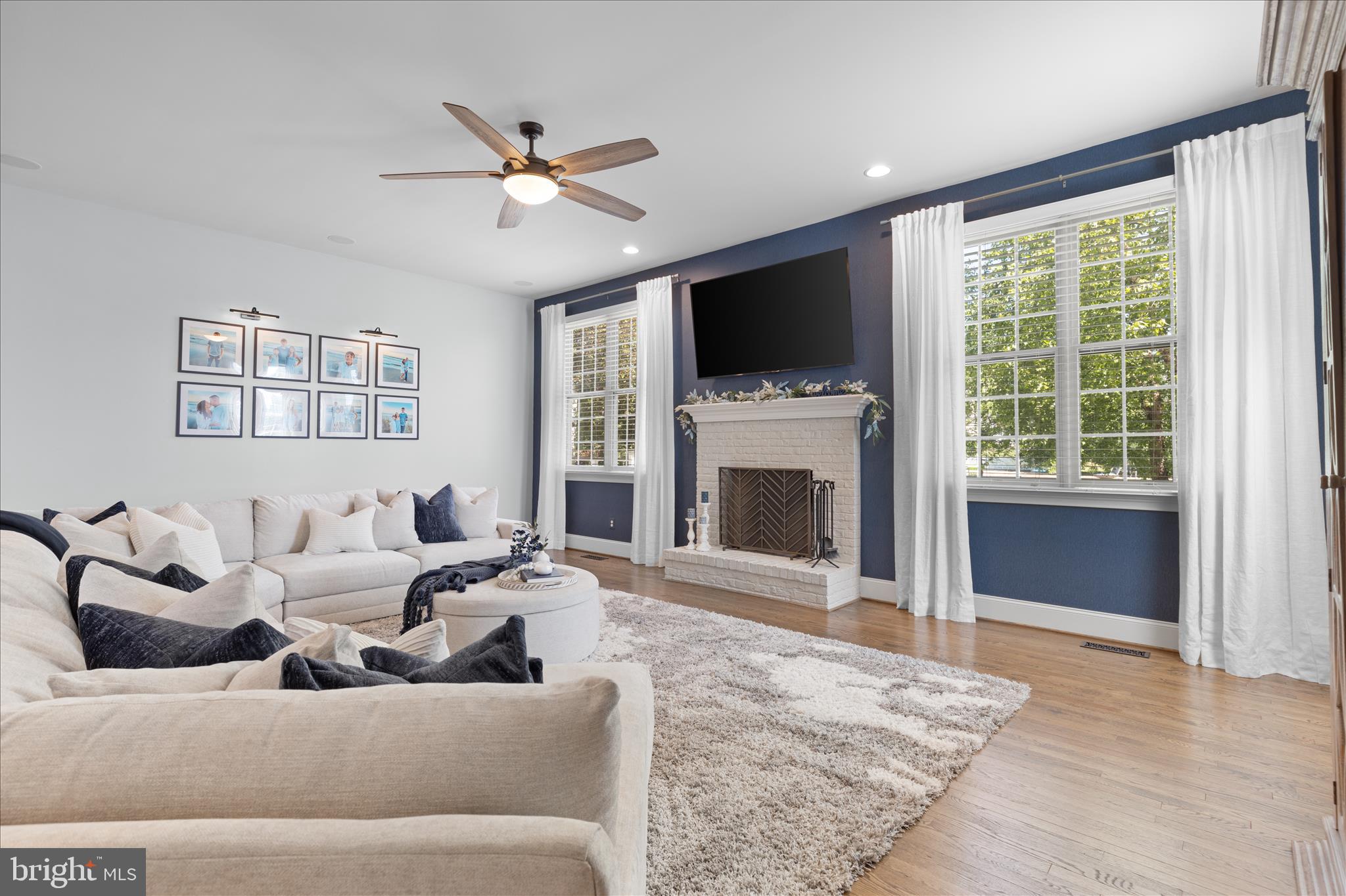 CHASE AT BELMONT COUNTRY - Residential