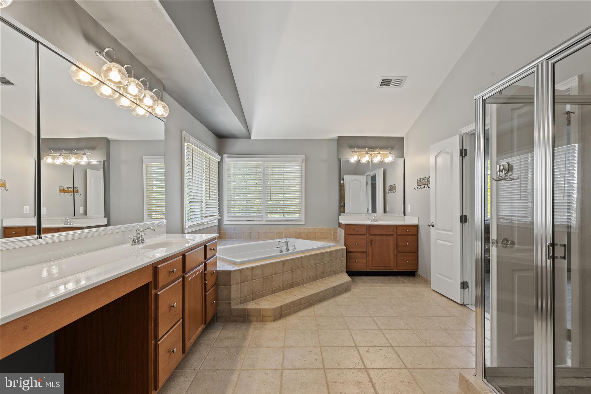 CHASE AT BELMONT COUNTRY - Residential