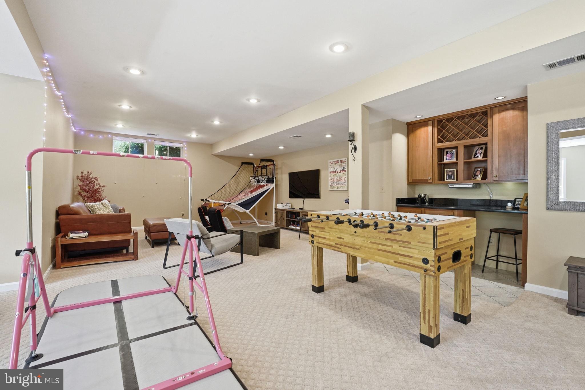 MANORS AT WOLF TRAP - Residential