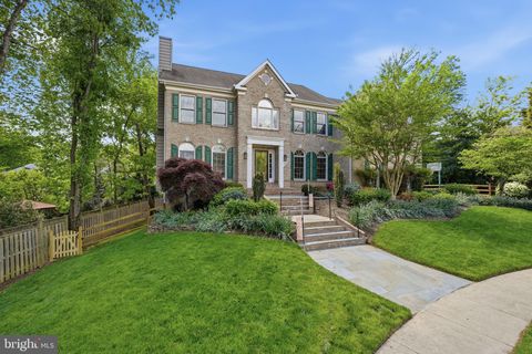 Photo of 1605 Lupine Den Court, VIENNA, VA 22182 (MLS # VAFX2305062)