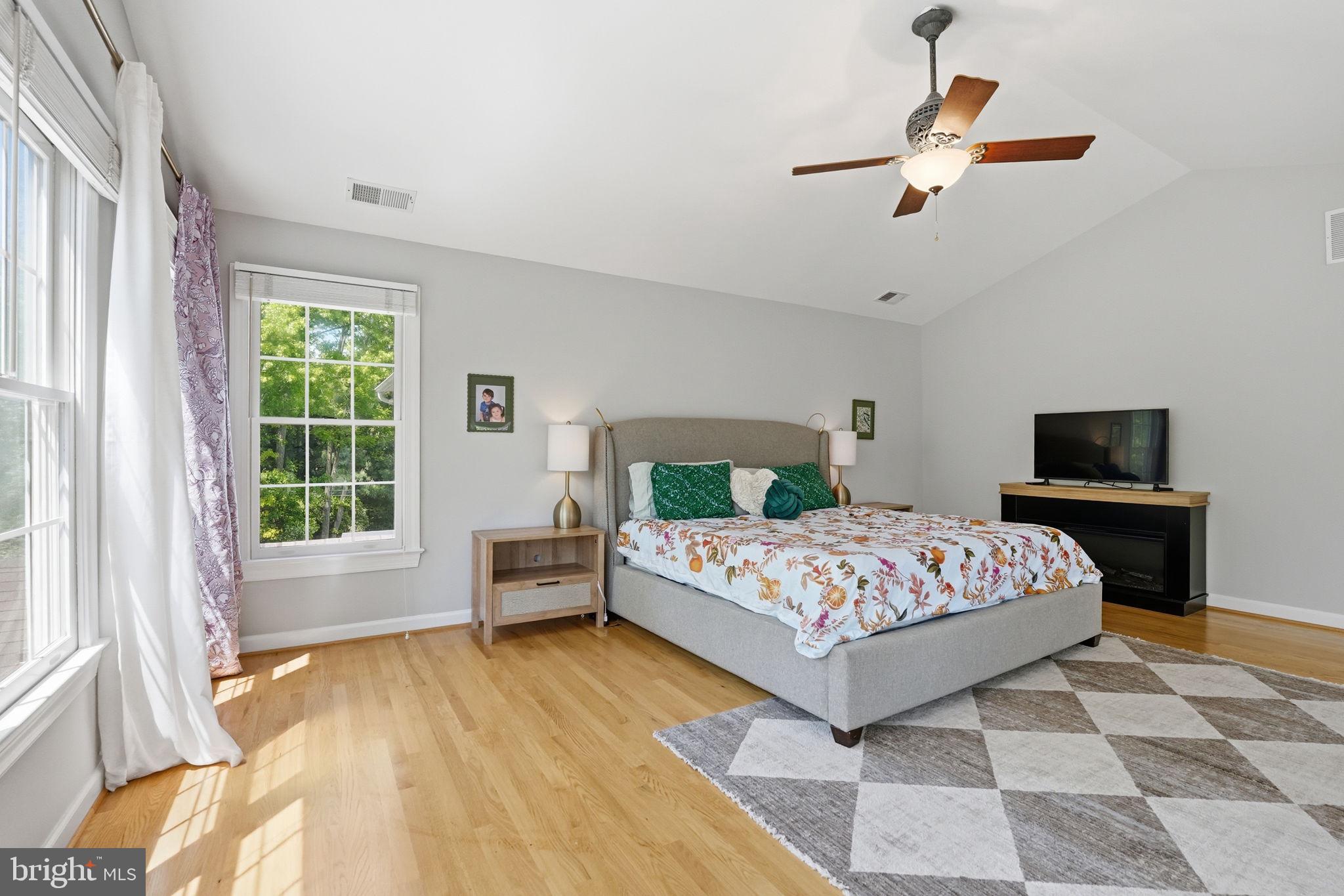 MANORS AT WOLF TRAP - Residential