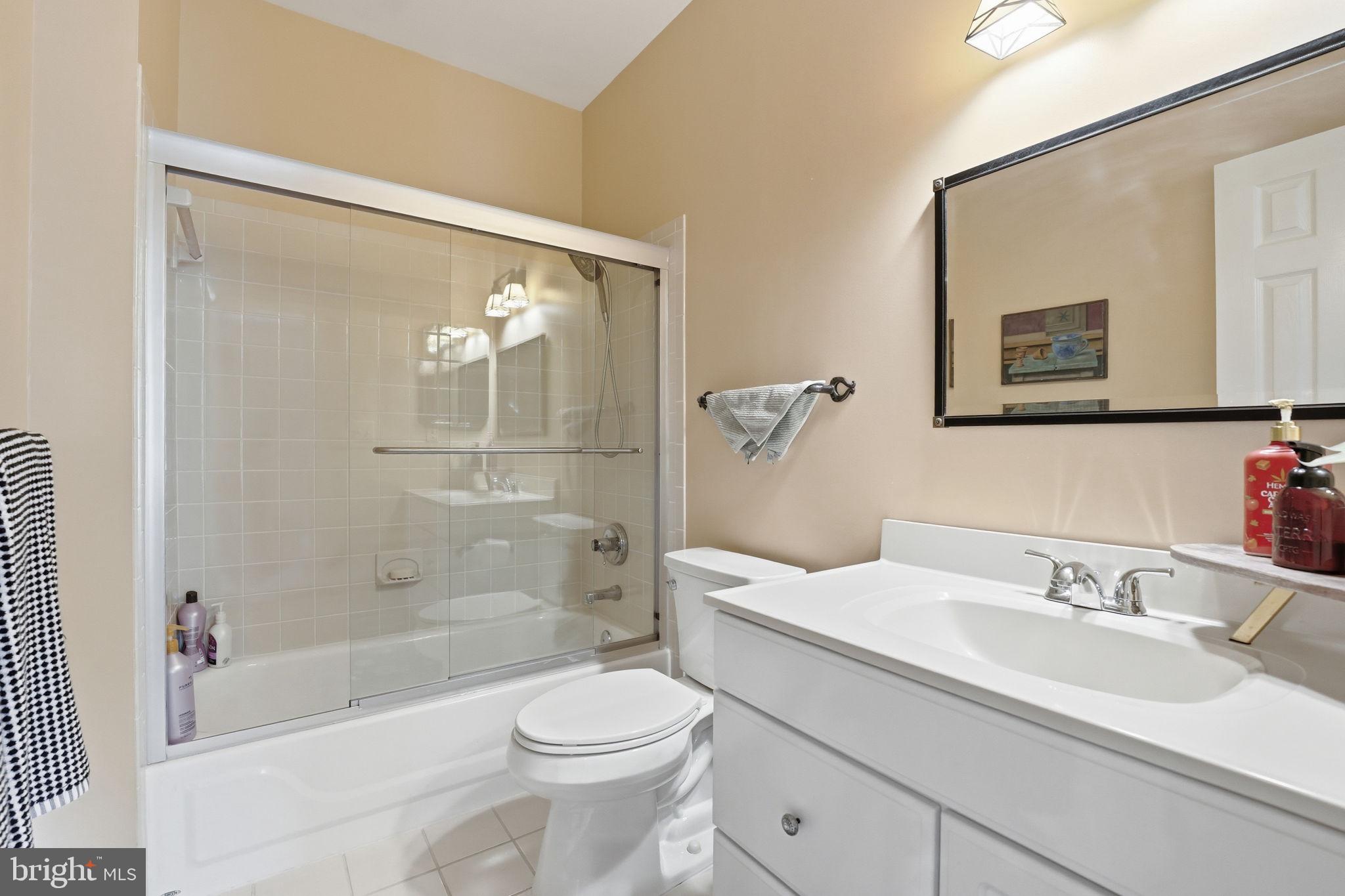 MANORS AT WOLF TRAP - Residential