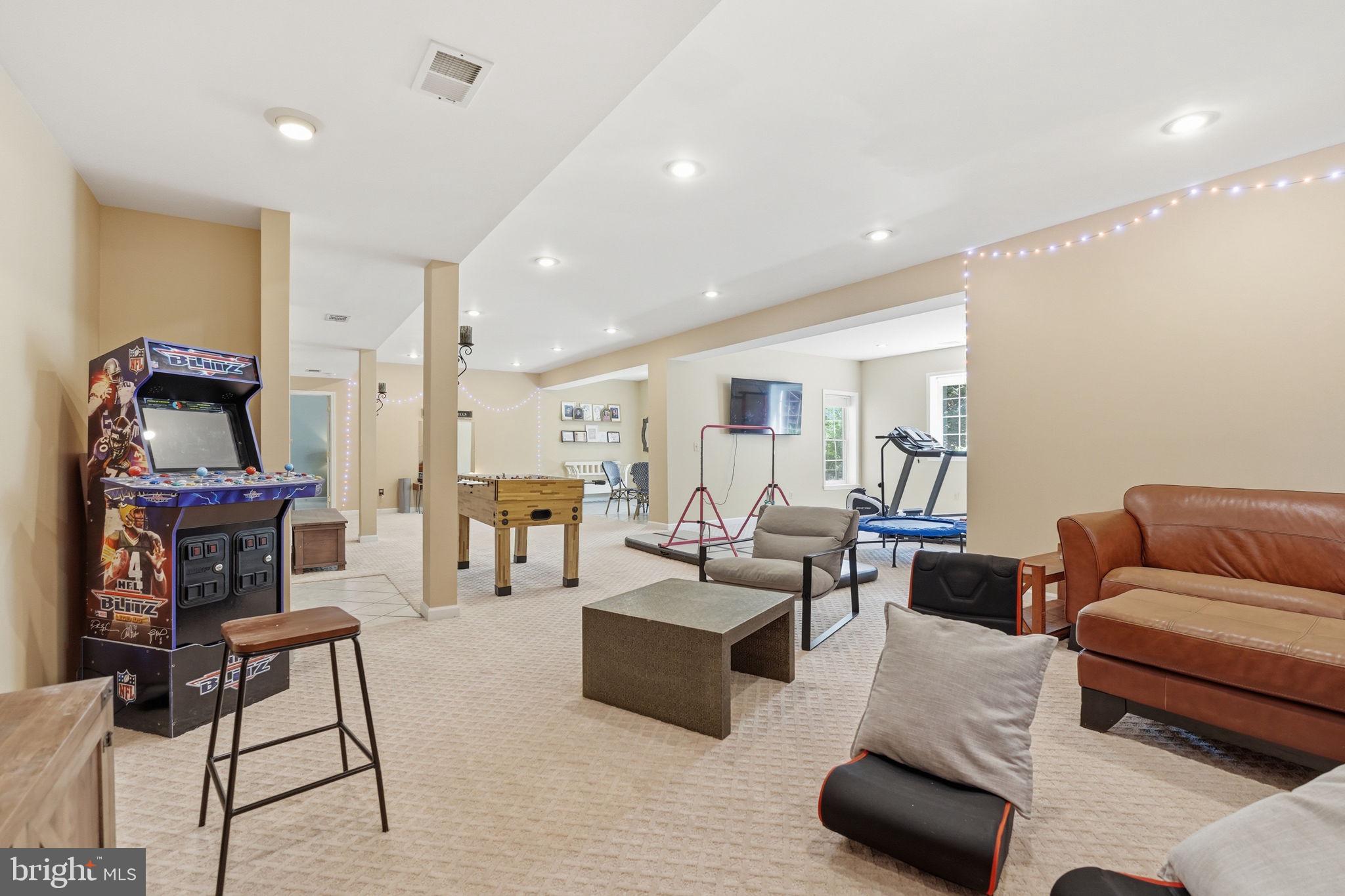 MANORS AT WOLF TRAP - Residential